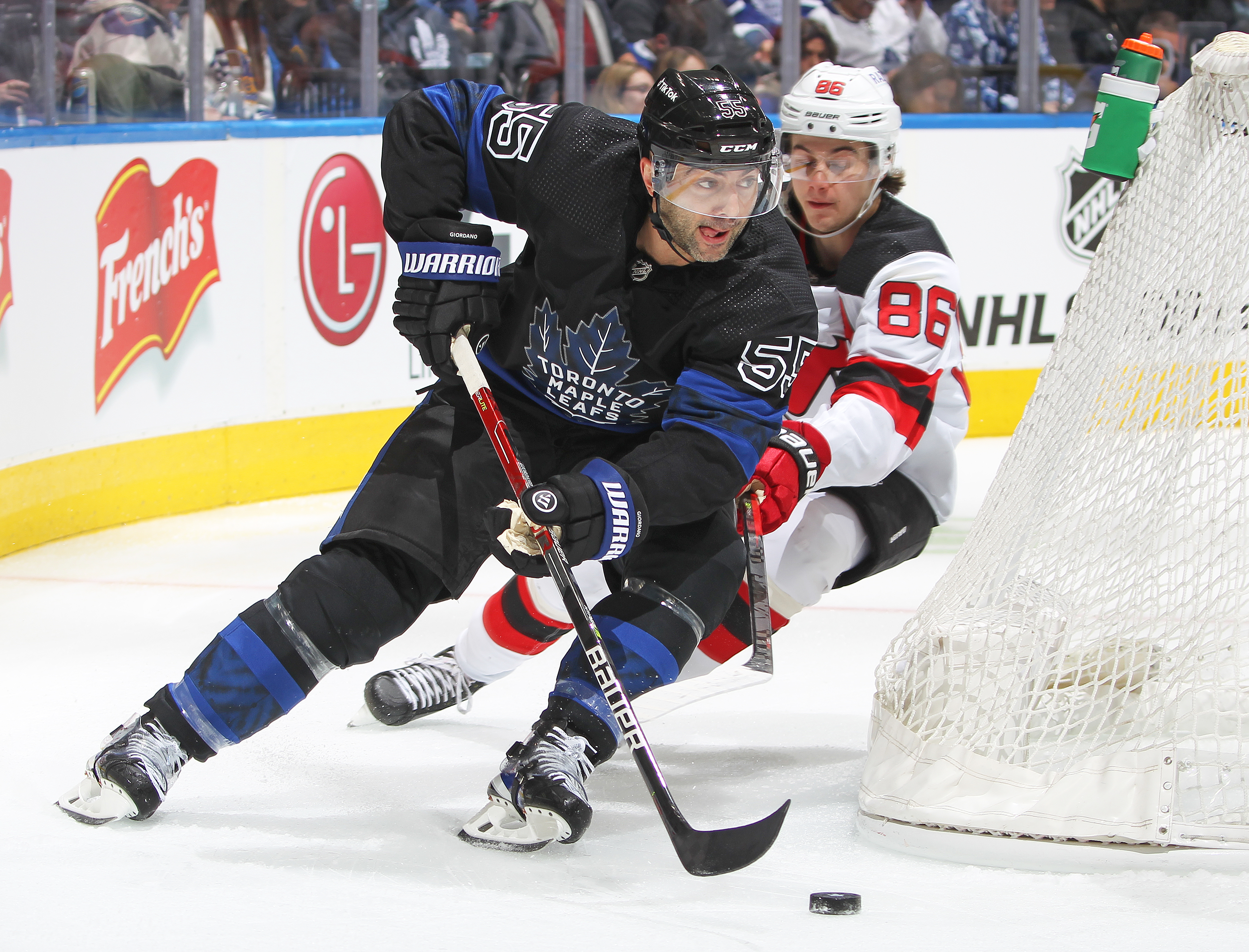 Maple Leafs beat Devils in front of Justin Bieber on Next-Gen jersey night