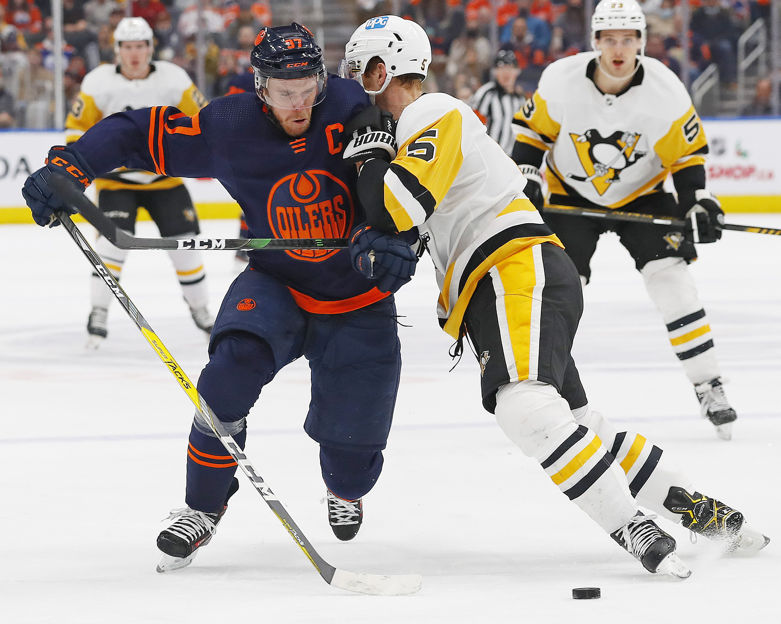 Connor McDavid overtakes Sidney Crosby as Canada's king of the ice - The  Globe and Mail