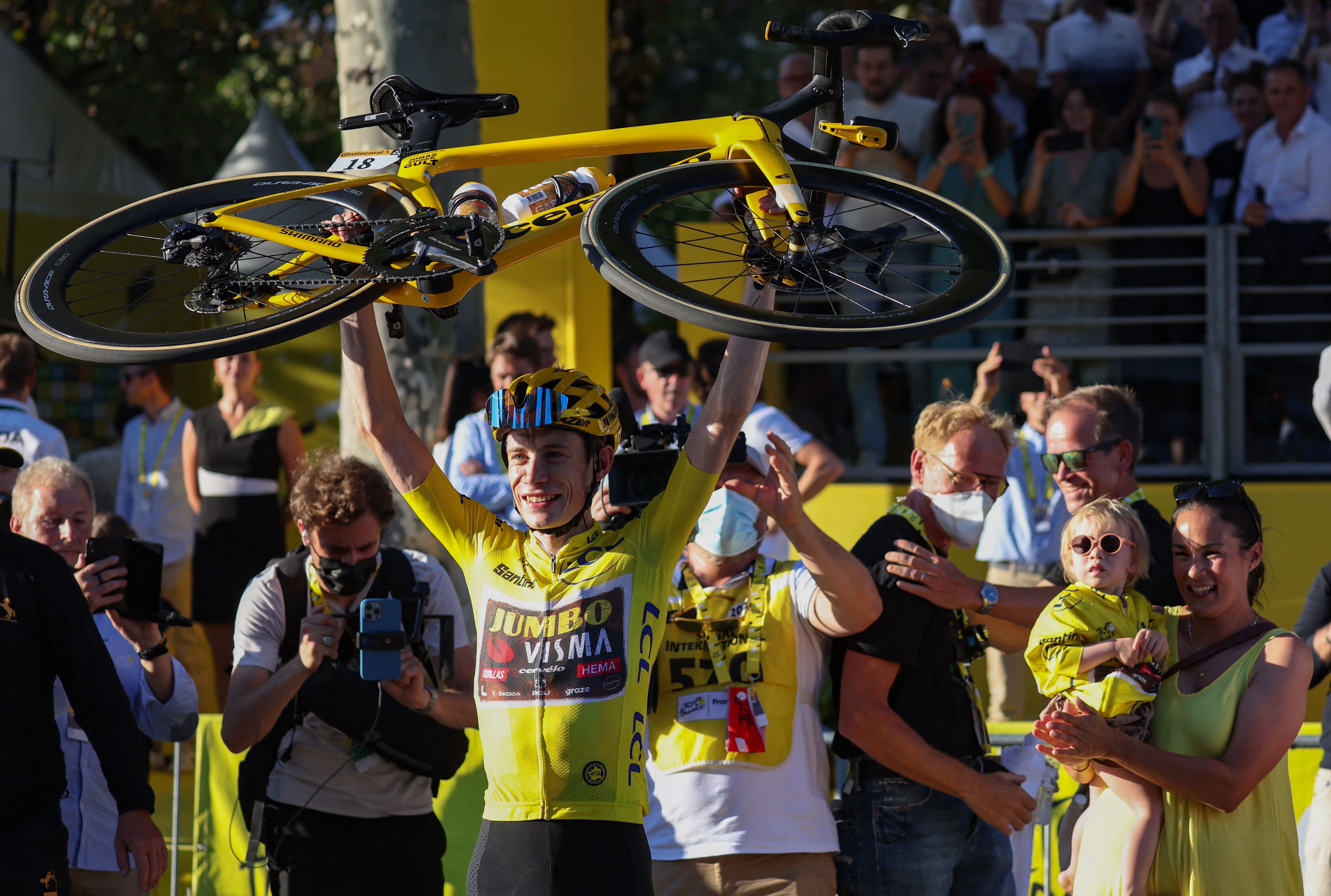 Jonas Vingegaard seizes Tour de France lead after 1st big mountain