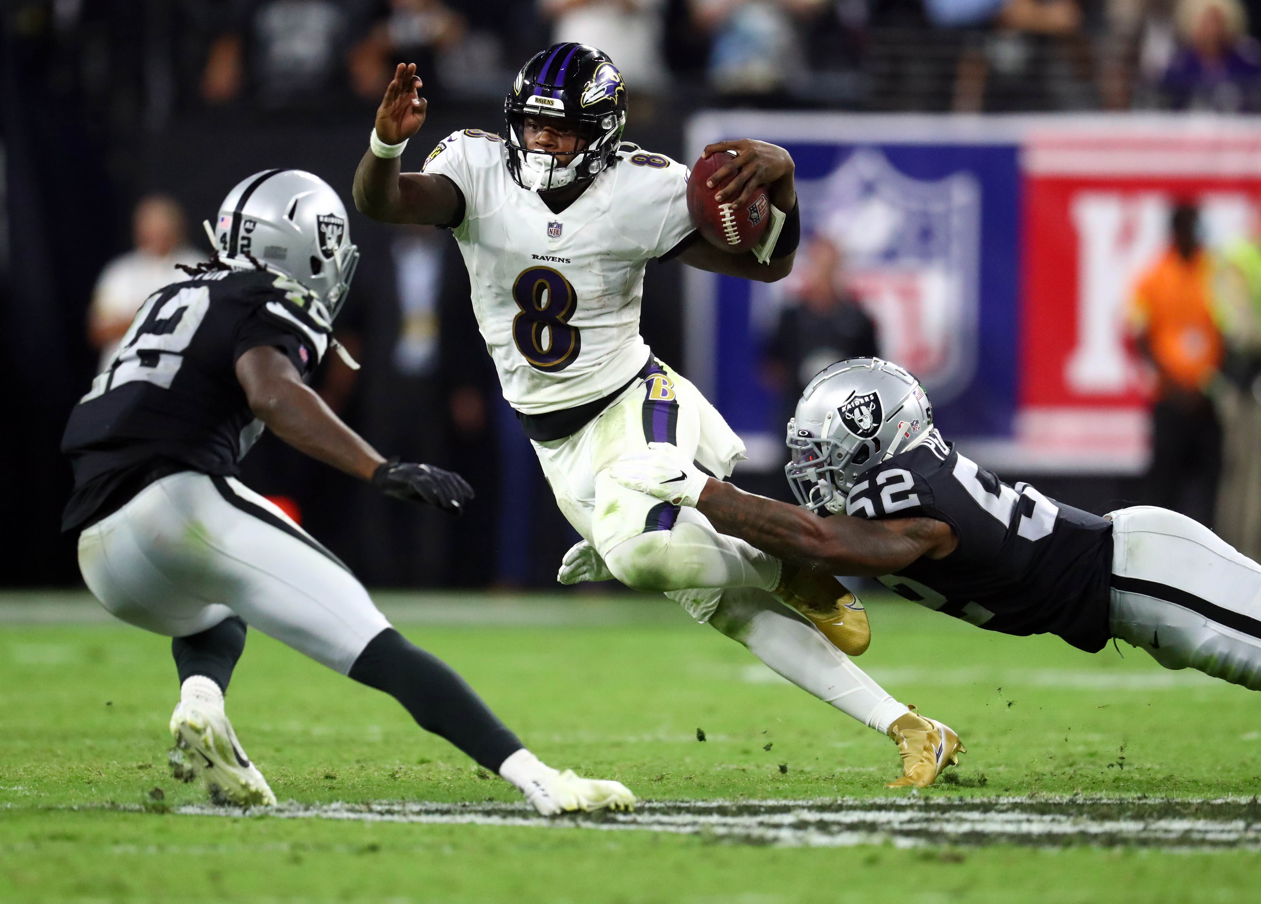 Carr's TD pass caps Raiders rally past Ravens 33-27 in OT