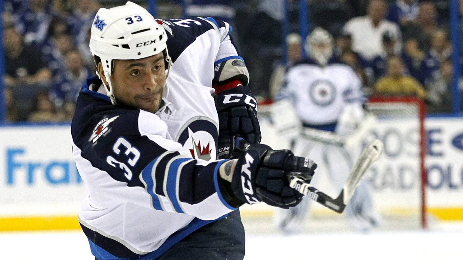 Jets' Byfuglien in vs. Philly tonight after missing last five