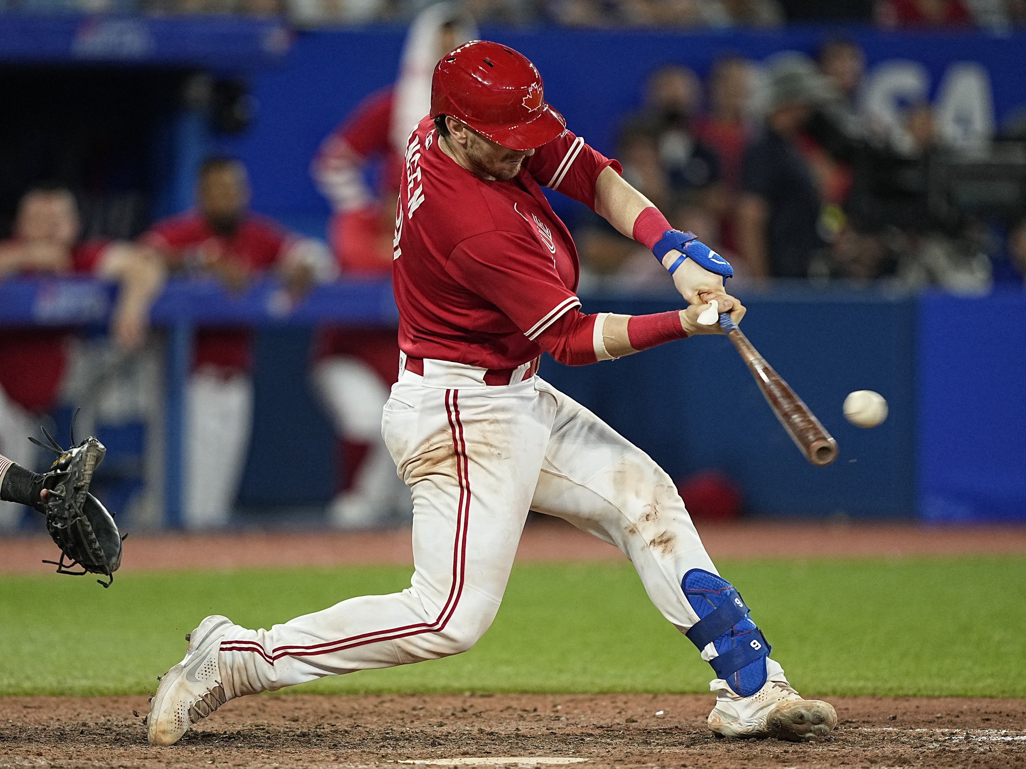 Jansen's clutch hitting lifts Blue Jays past Cubs 5-4 in 11