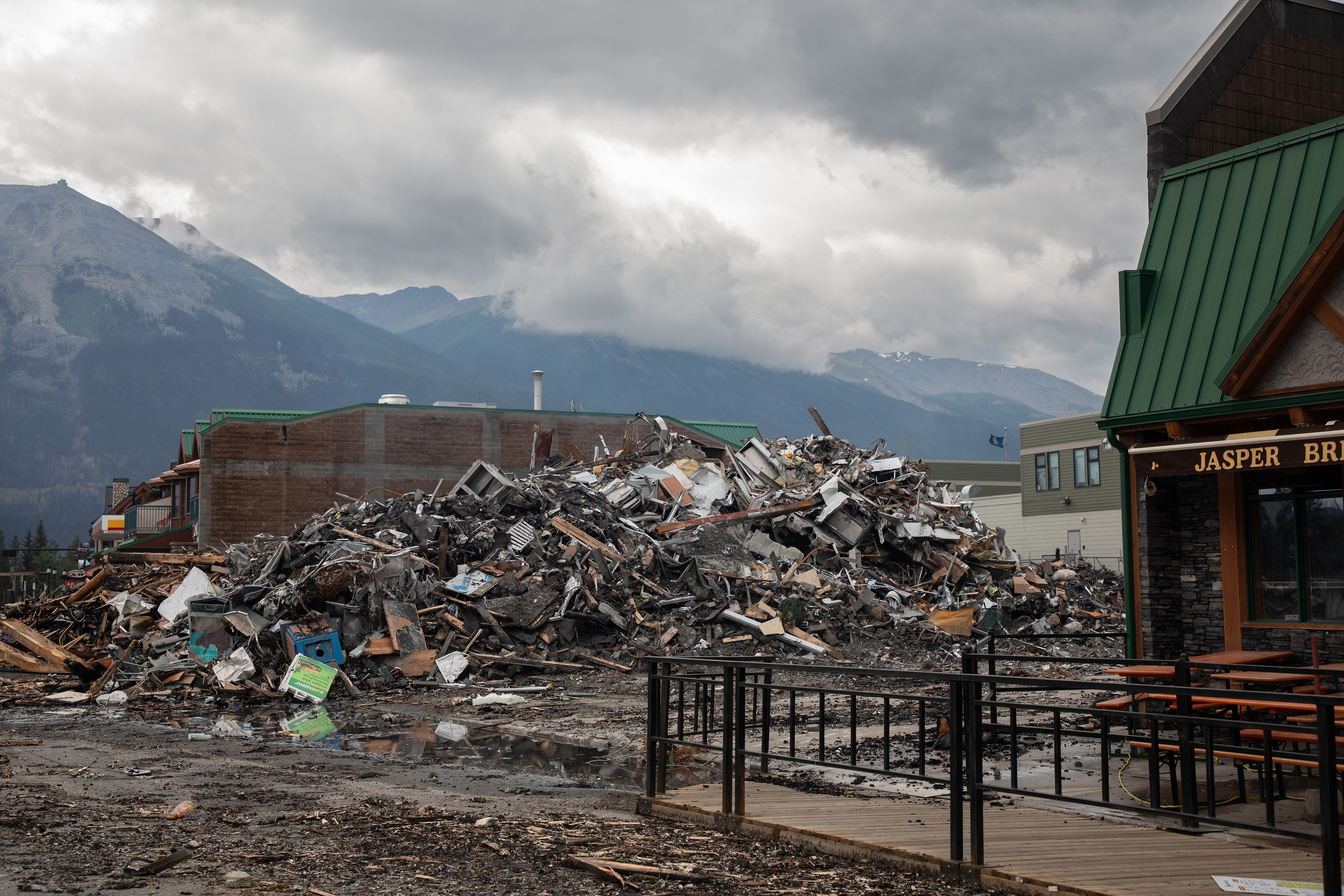 Jasper wildfire another hit to insurers battling extreme weather events -  The Globe and Mail