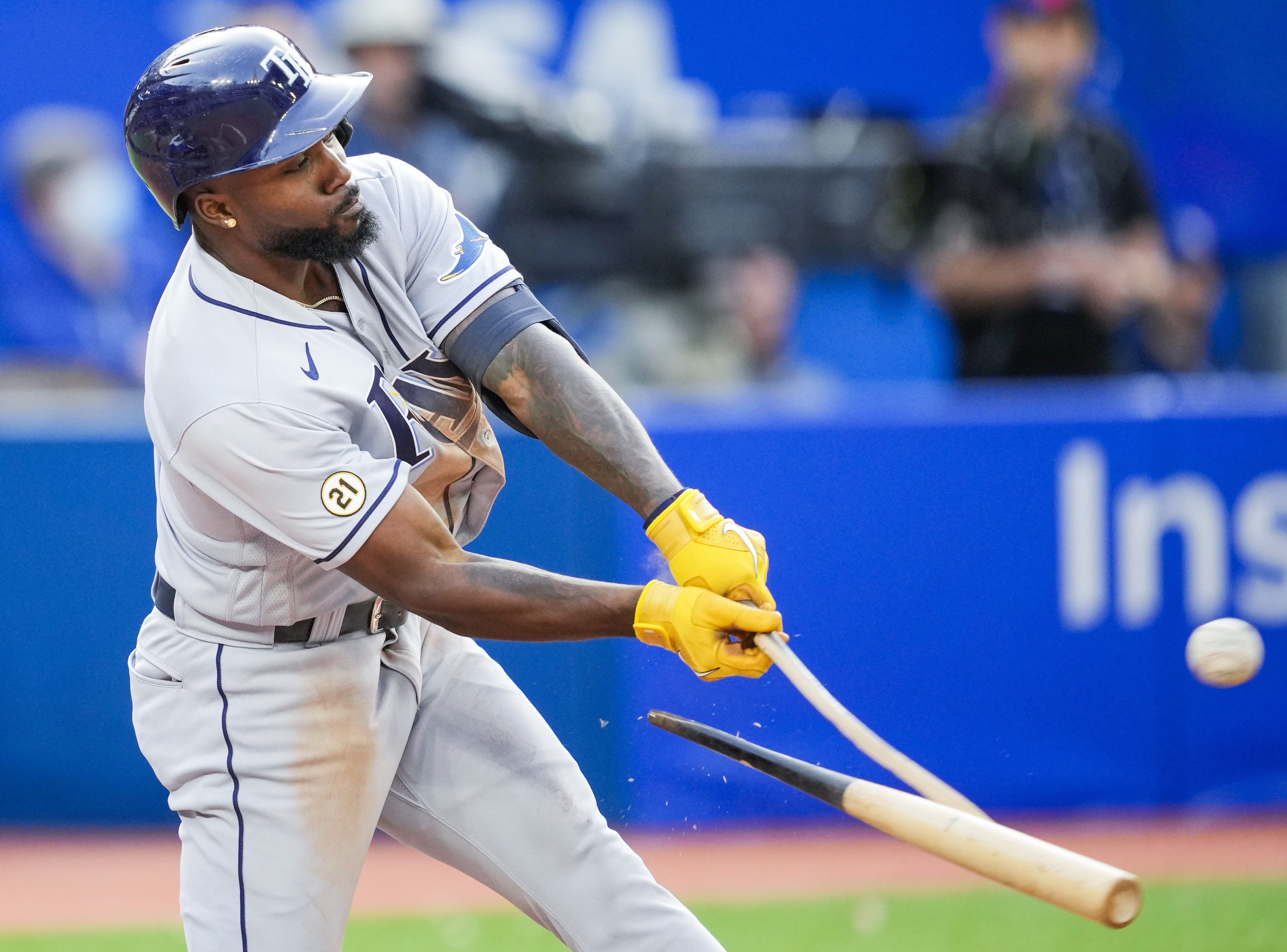 Yandy Diaz delivers off the bench as Rays walk off Mariners