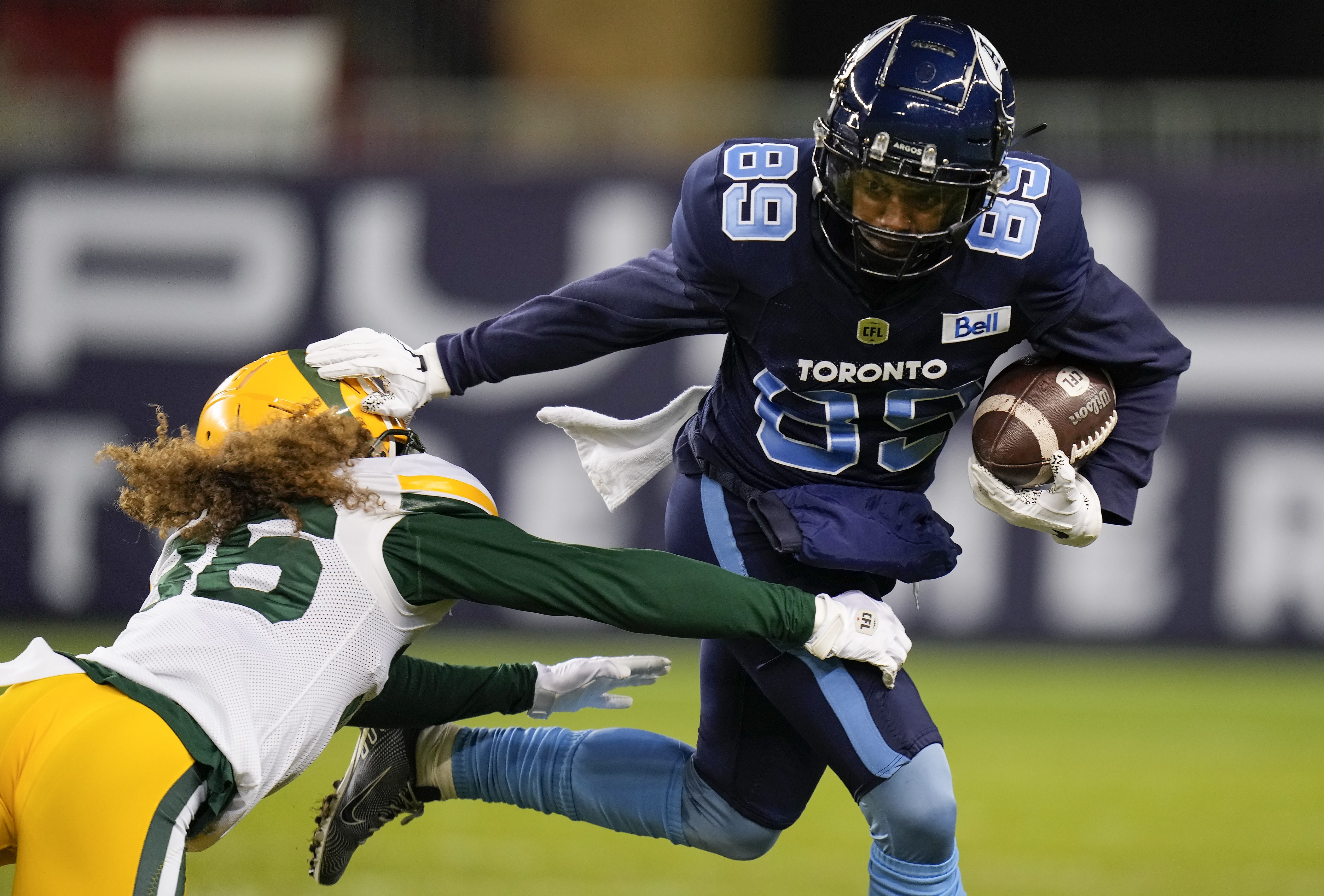 Alouettes look for fifth straight win, playoff clinch, in clash with  Roughriders