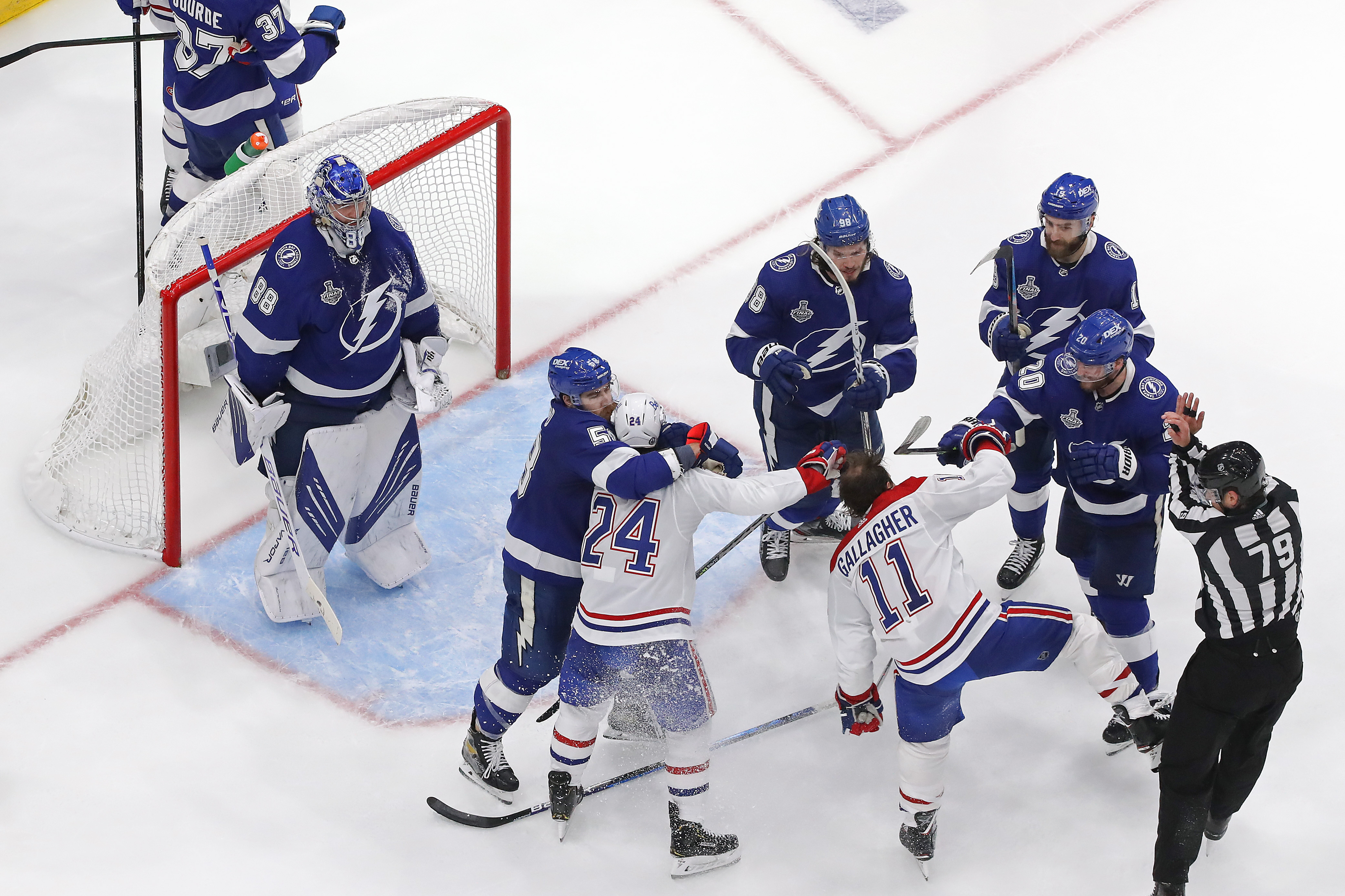 It's always sweater weather for Tampa Bay Lightning fans