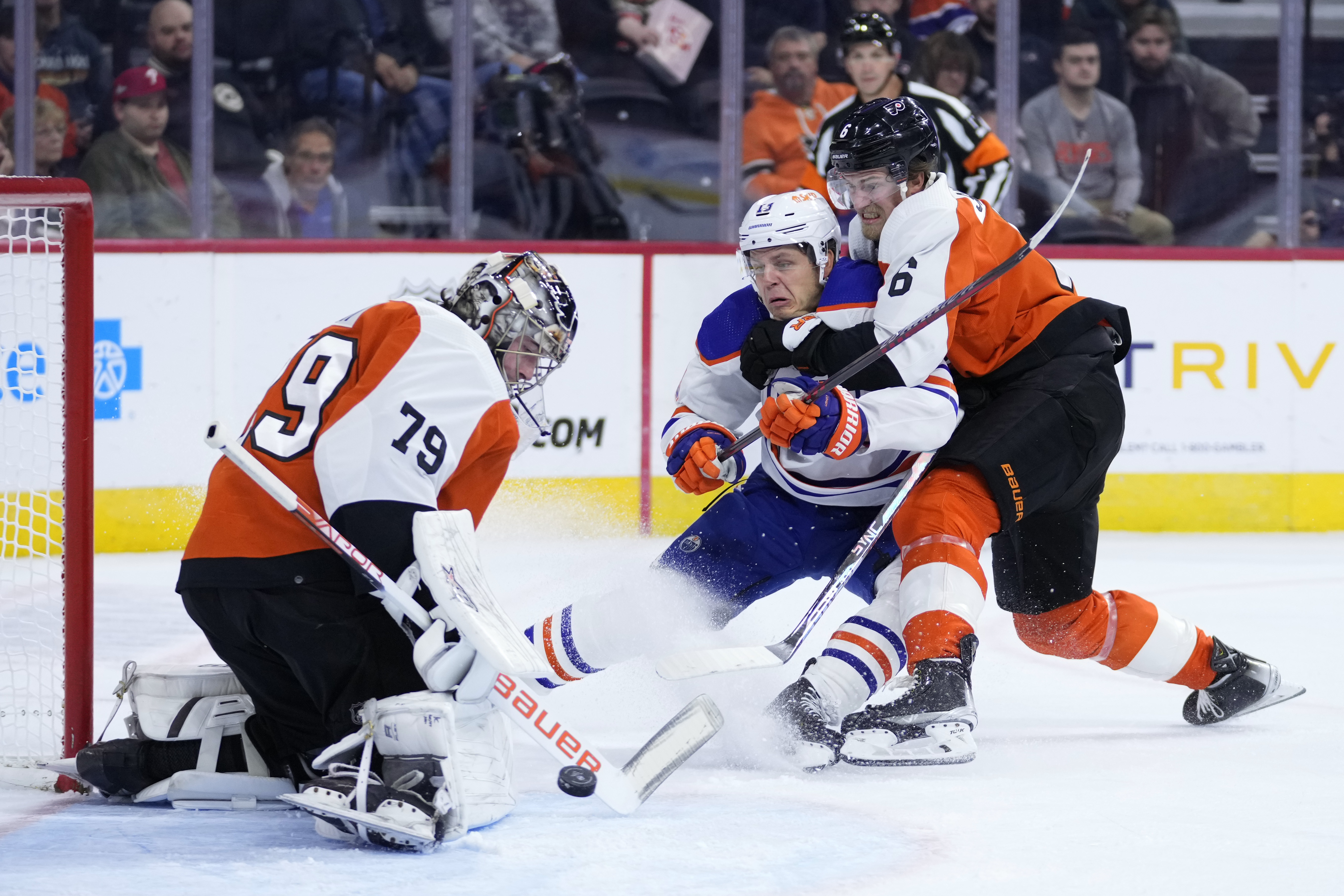 Couturier scores on penalty shot, Hart makes 25 saves to help Flyers beat  Canucks 2-0, World