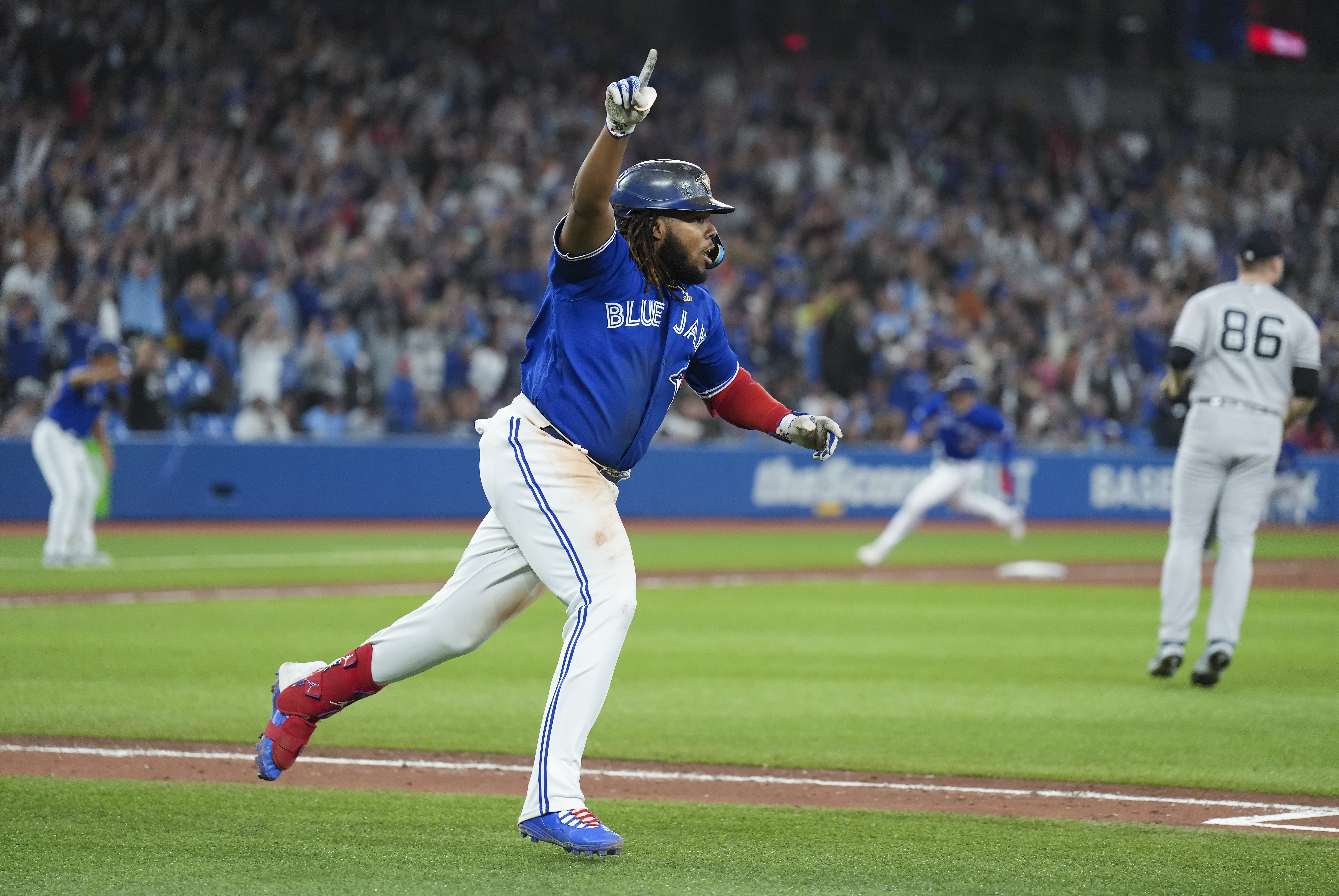 Timely hitting, solid pitching from Jose Berrios and defence add up to  another Blue Jays victory