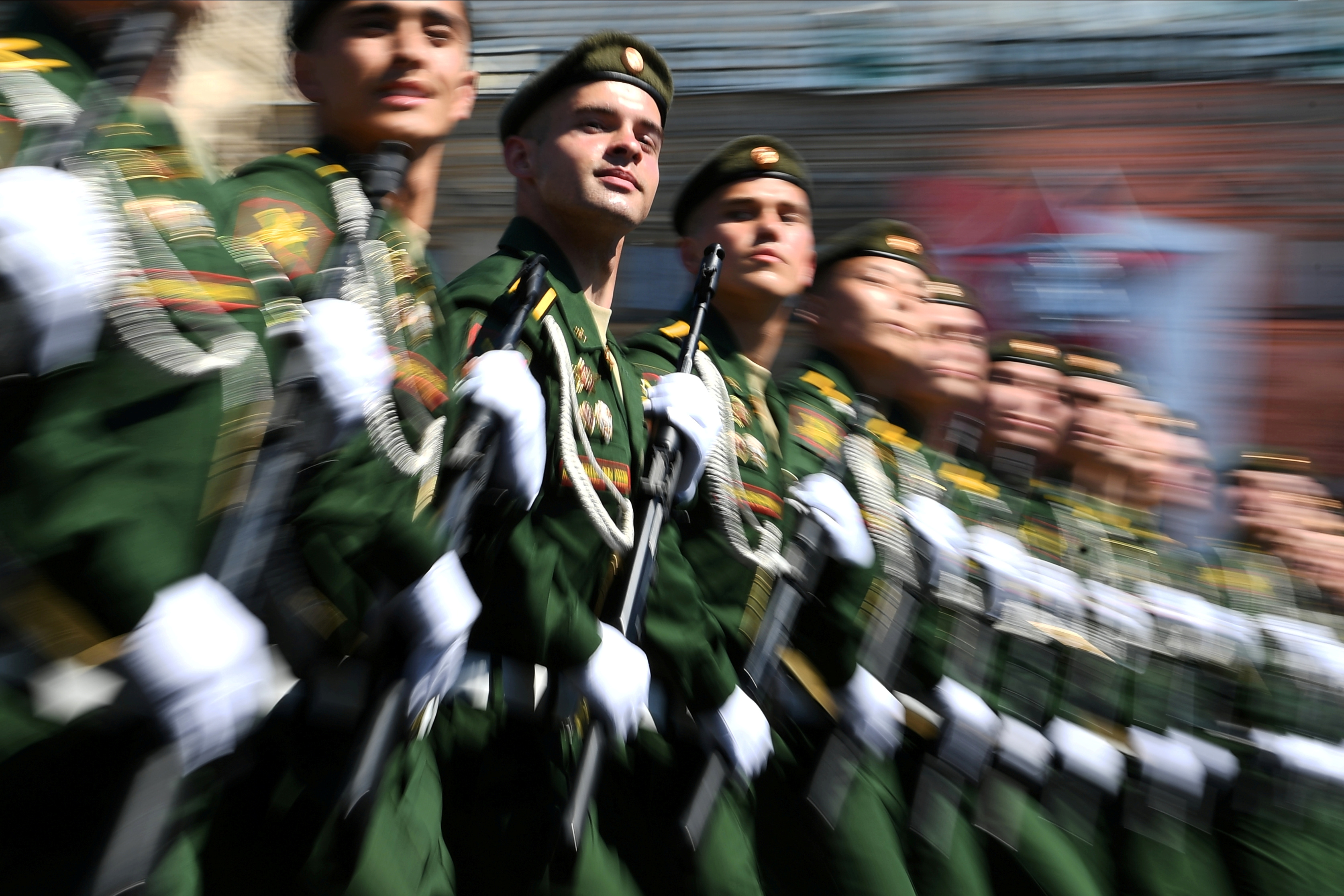 День победы 25 лет. 9th of May Victory Day. Парад в Будапеште. Victory Day картинки.