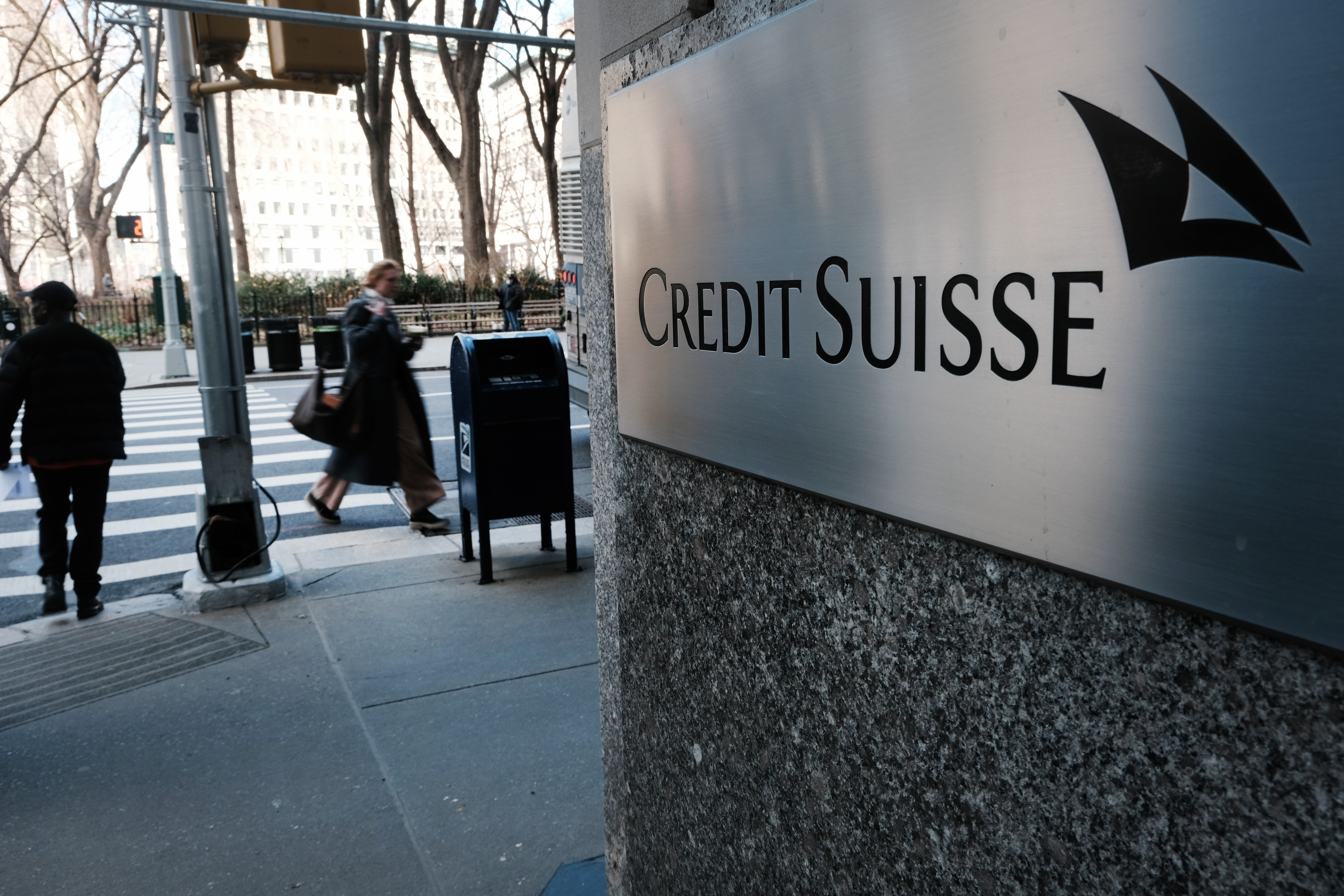 Credit Suisse to tap emergency funding from Swiss central bank to shore up  finances - The Globe and Mail