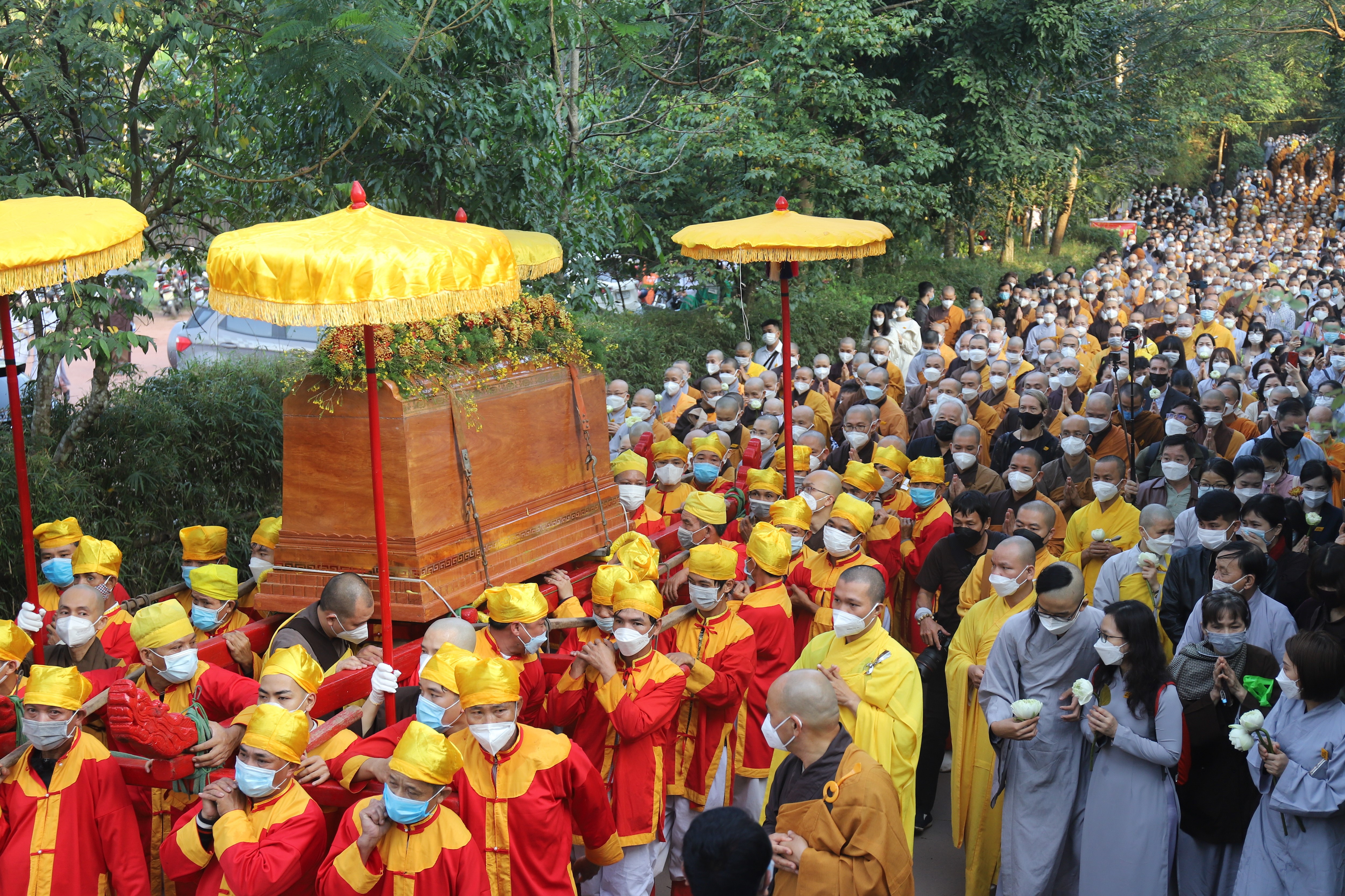 Thich Nhat Hanh, monk who taught mindfulness to West, mourned by millions