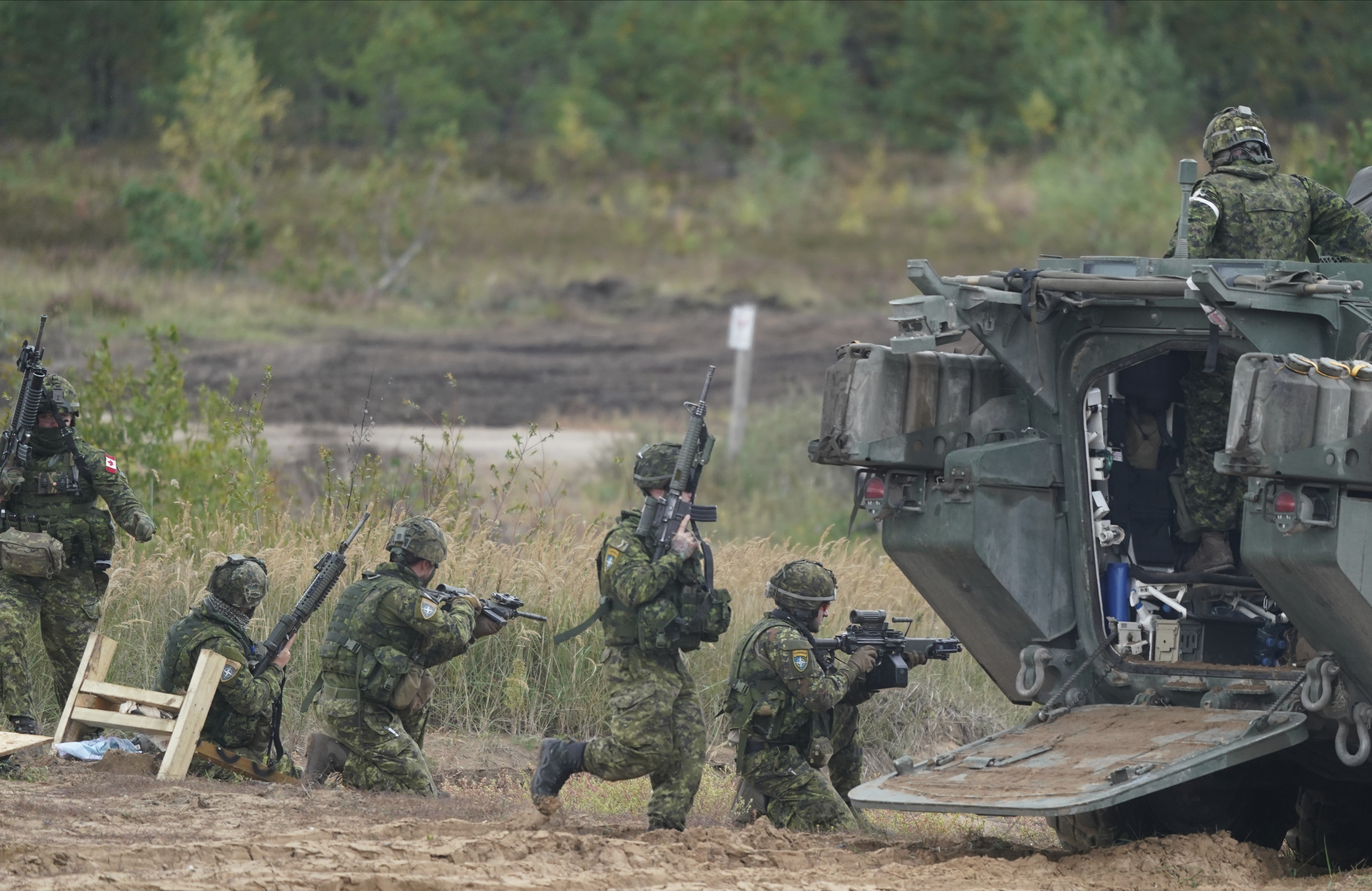 Ukraine conflict: Canada to renew Nato mission in Europe