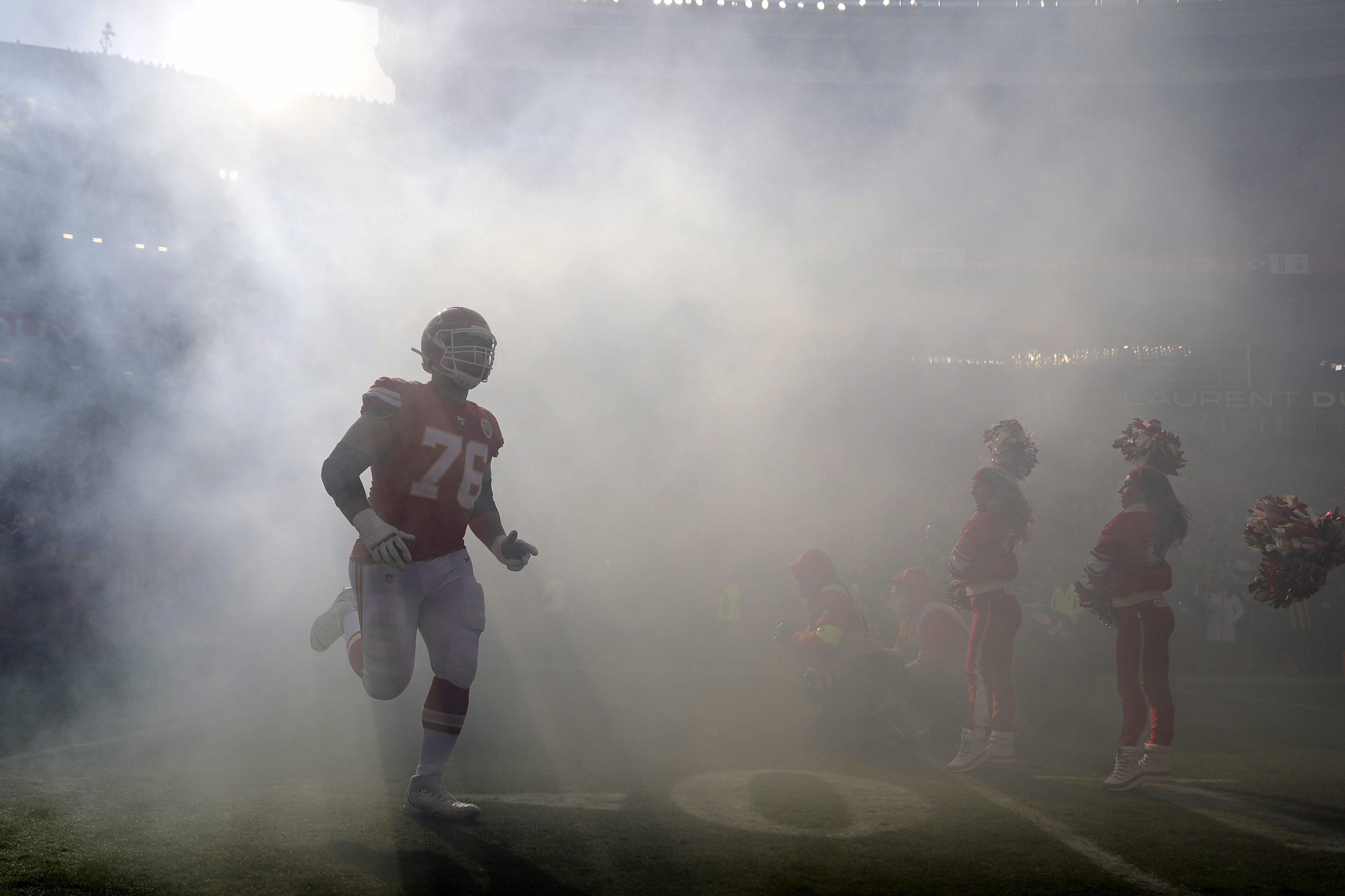 Pro Football Hall of Fame puts Chiefs RG Laurent Duvernay-Tardif's medical  scrubs on display 