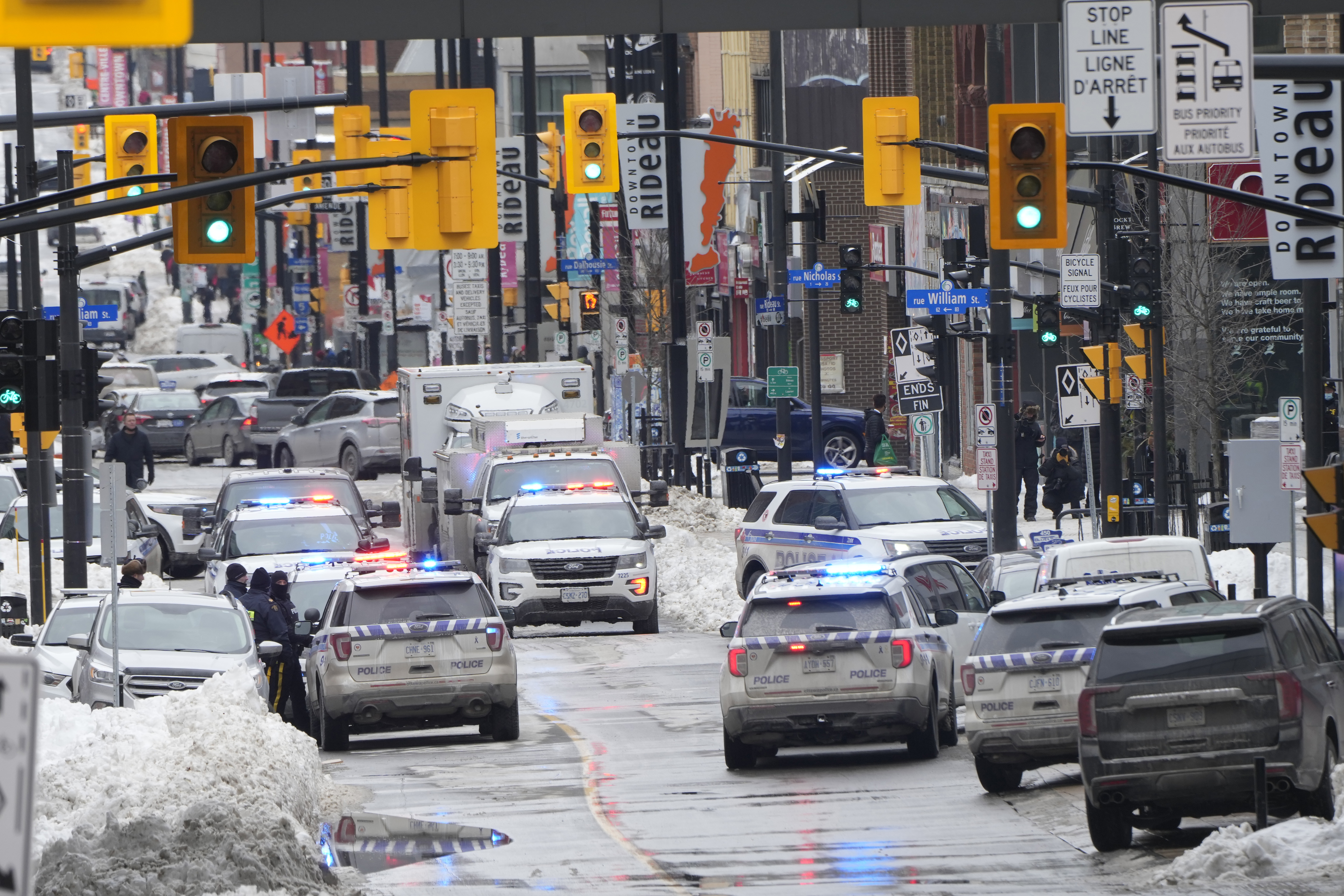 T is for traffic: The truth behind Ottawa's traffic lights and the