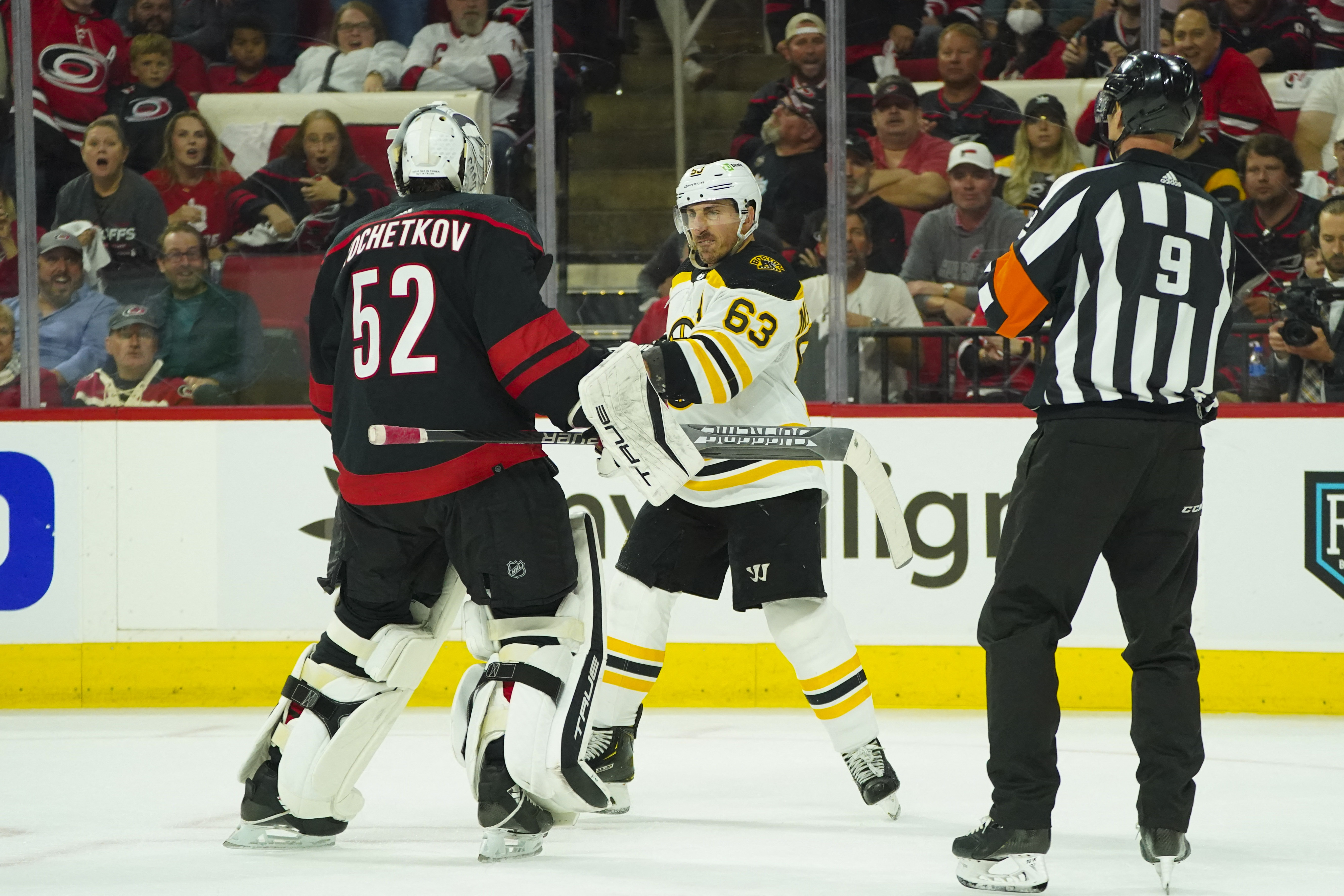 Hurricanes' Svechnikov exits Game 3 vs. Bruins with apparent lower