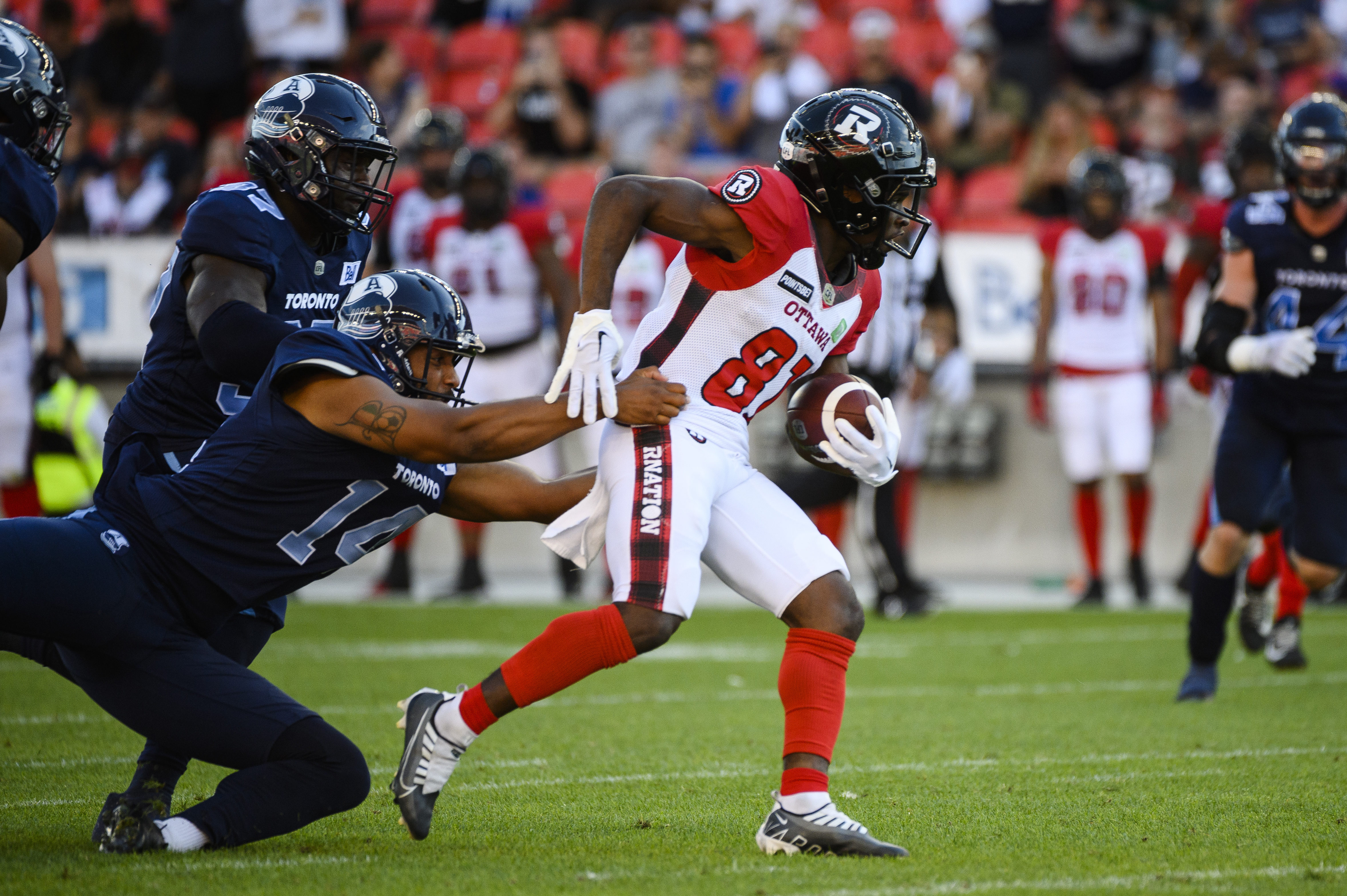 Redblacks down Argos to head into playoffs on win streak