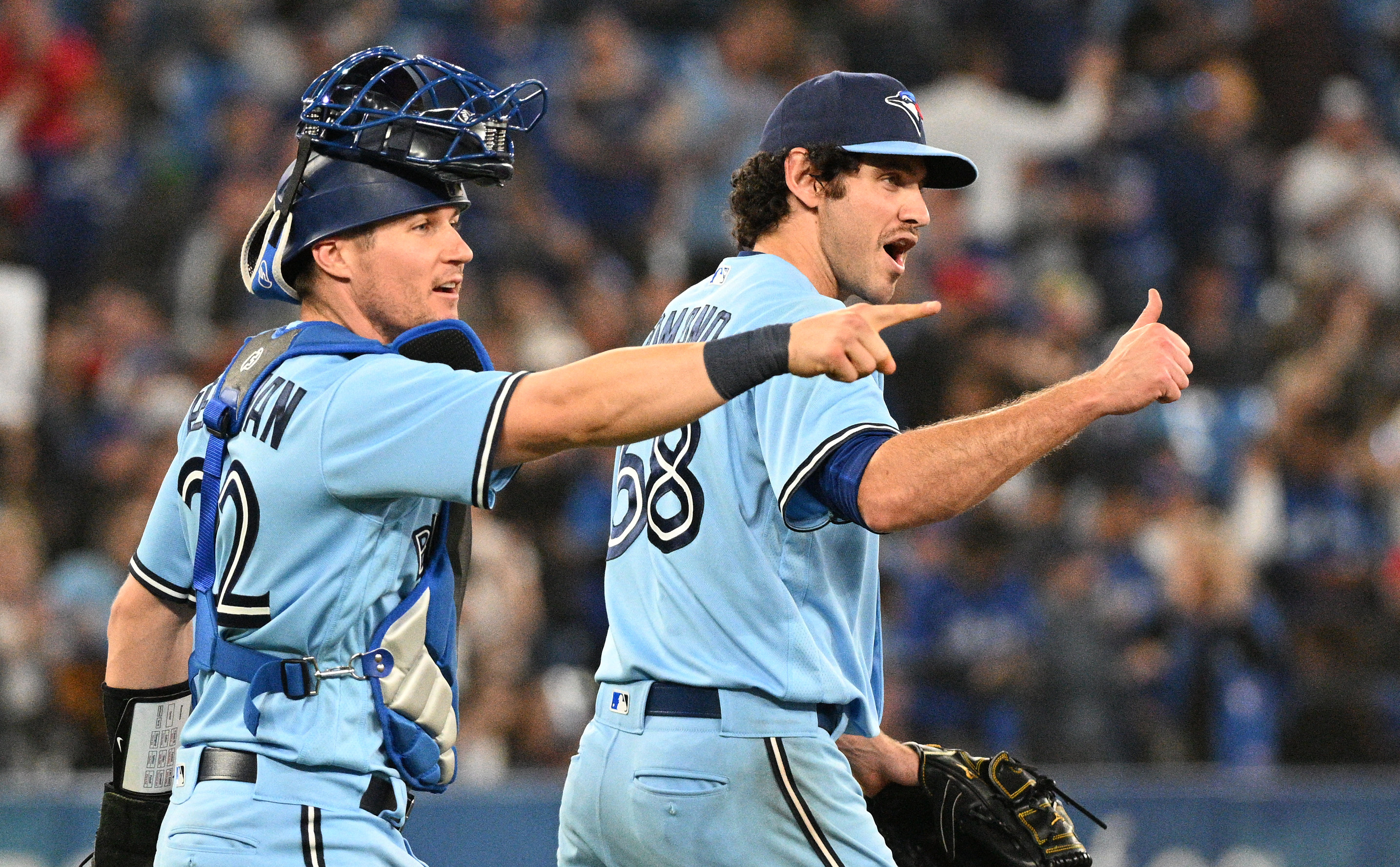 Blue Jays beat Yanks 2-1, end New York's 11-game win streak