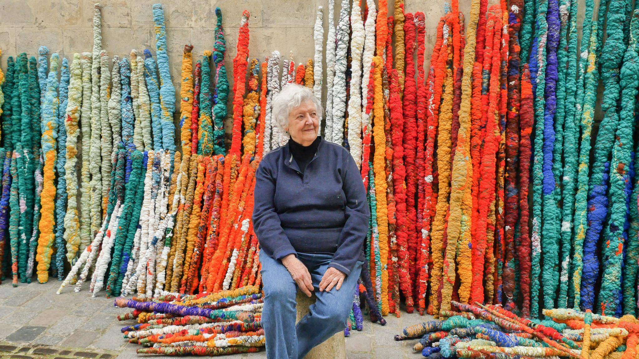 Artist Sheila Hicks tells tales with textiles - The Globe and Mail