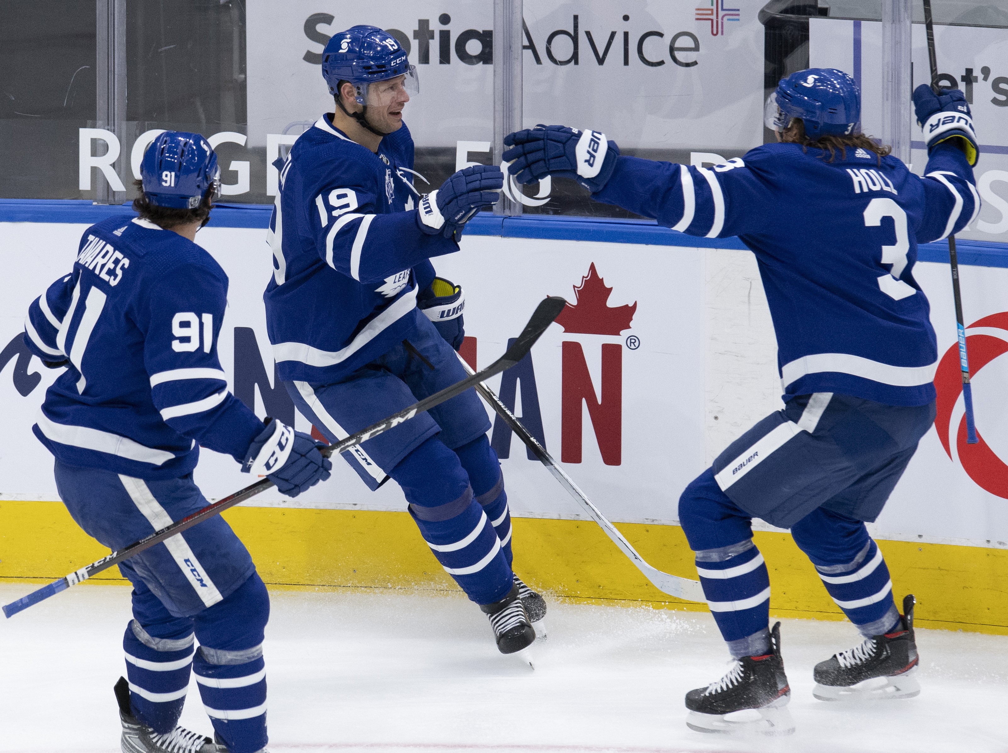 Jason Spezza Toronto Maple Leafs Unsigned Hat Trick Goal Celebration  Photograph