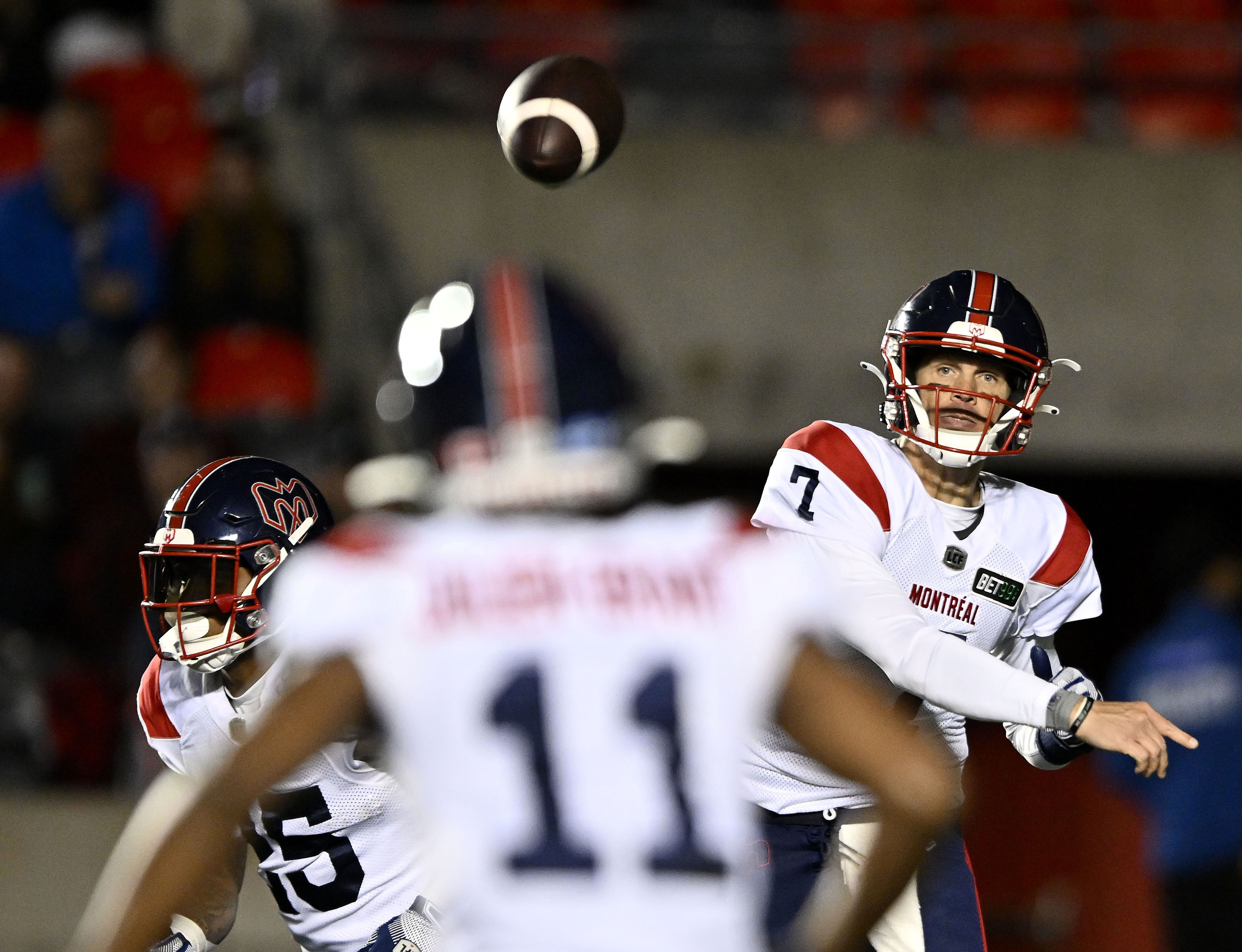 Alouettes clinch home playoff berth with win over Redblacks