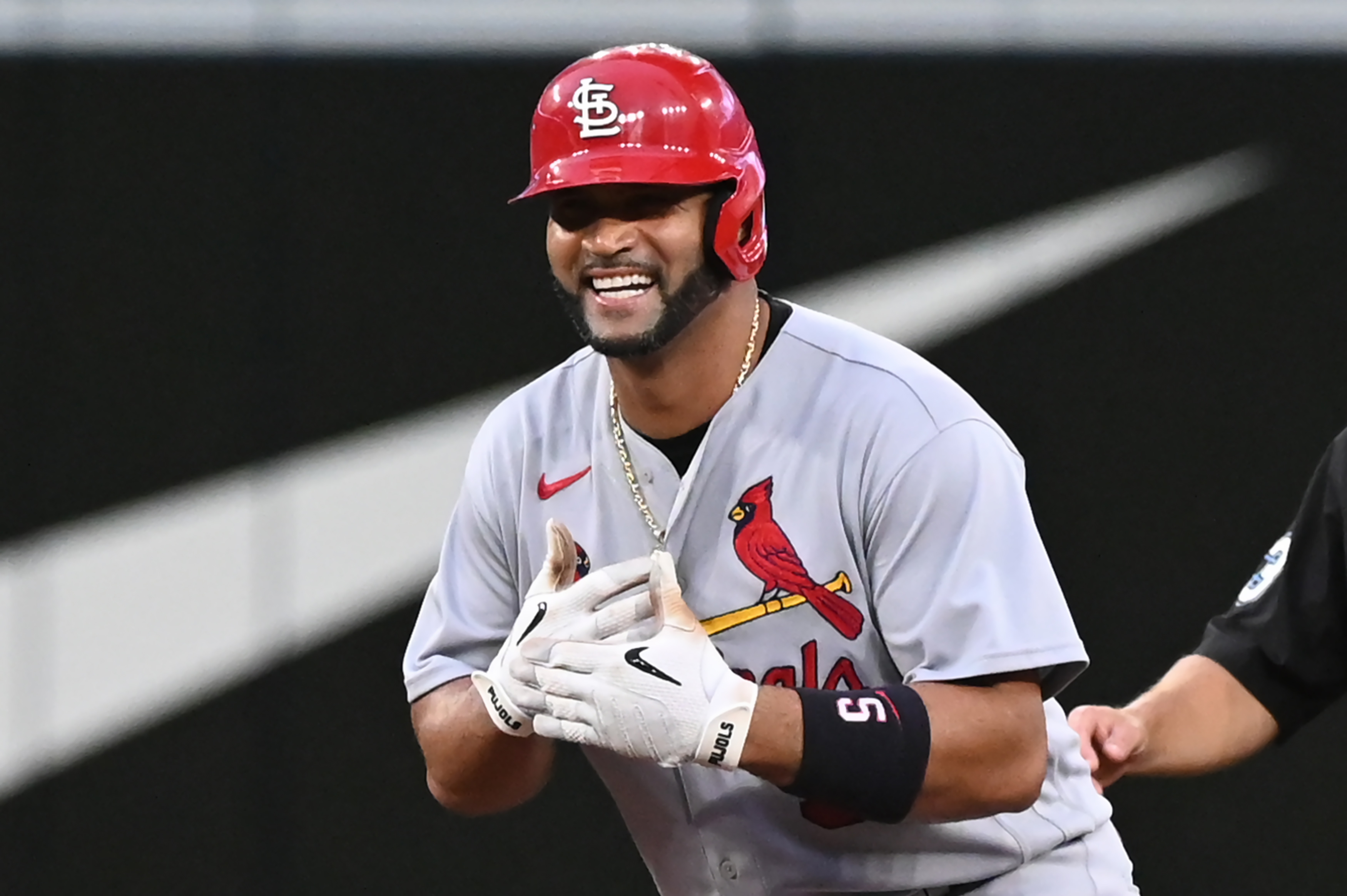 Pujols, Cards steal one