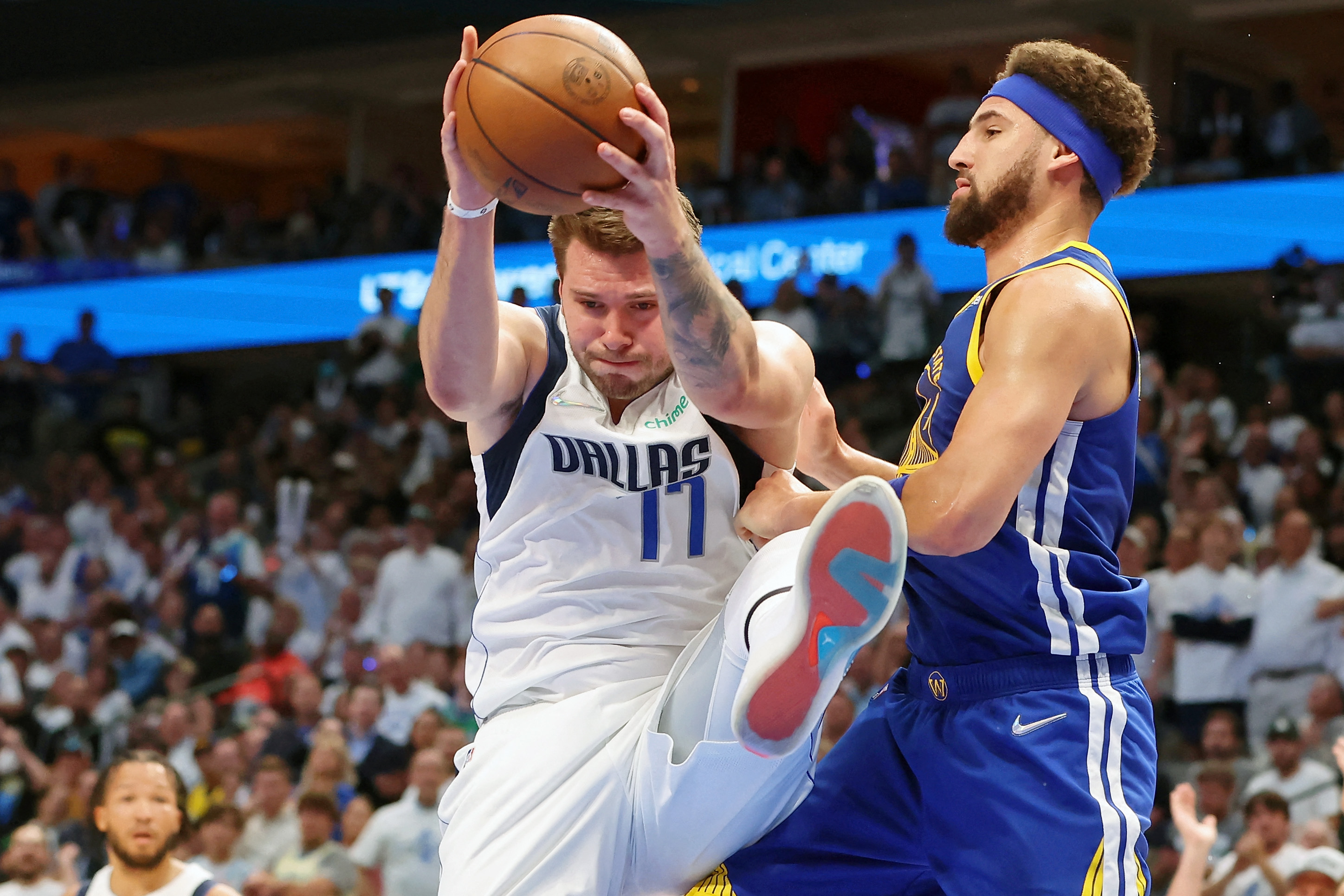 Dallas Mavericks to make late decision on Luka Doncic for Game 4