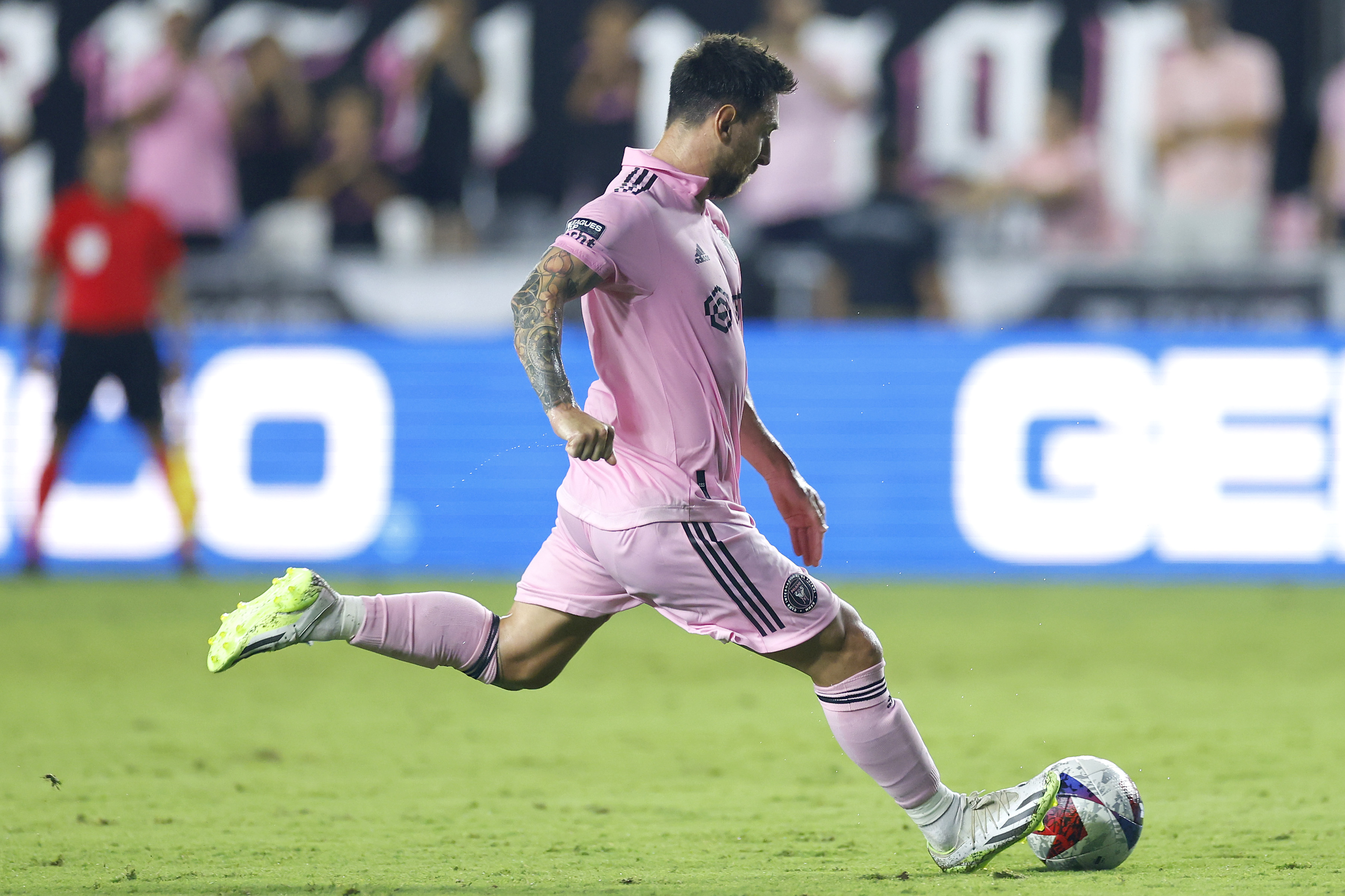 Leo Messi scores 2 goals, helps Inter Miami storm back in epic fashion