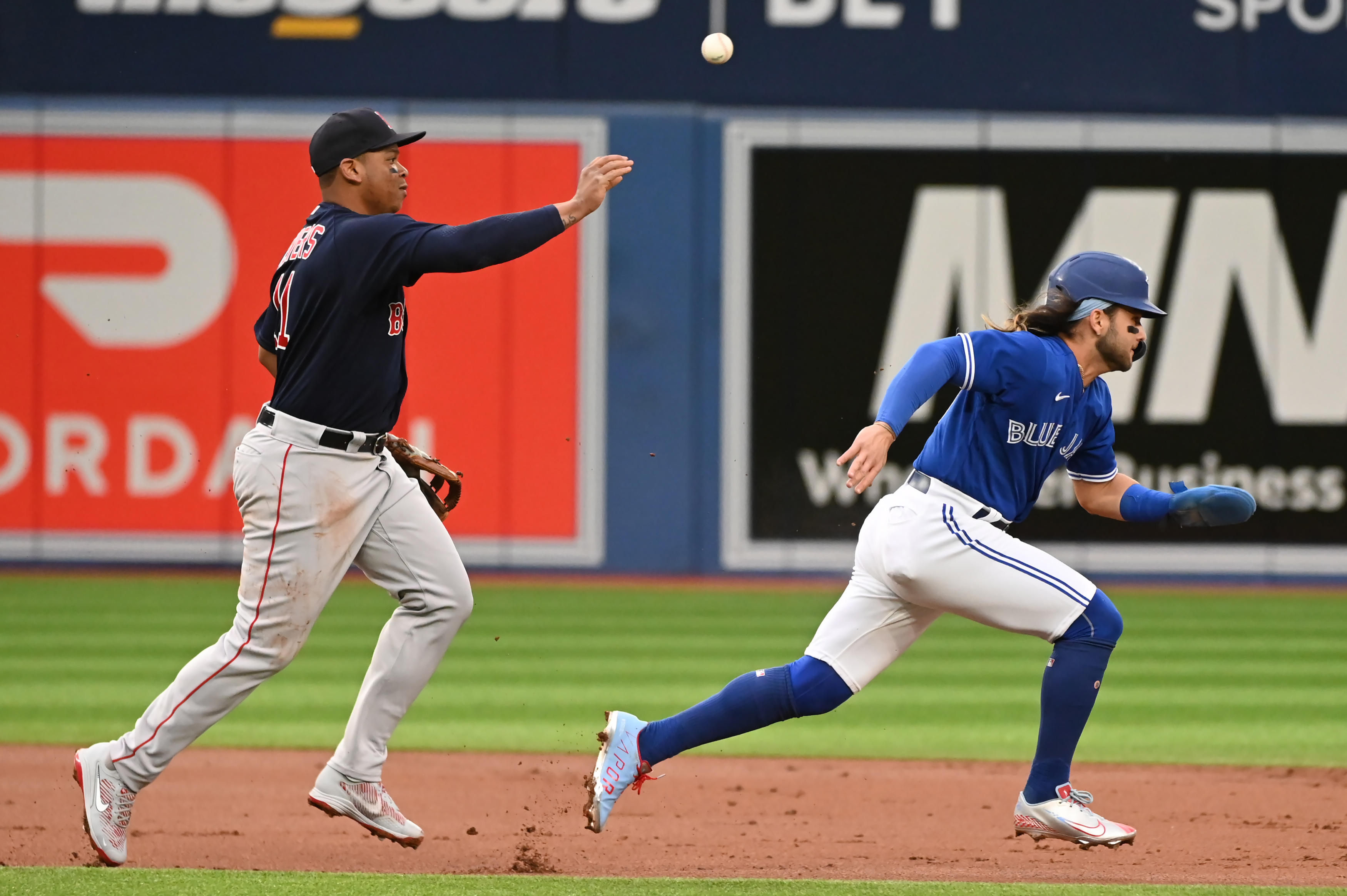 All-Star ace Kevin Gausman reacts to Blue Jays' devastating loss