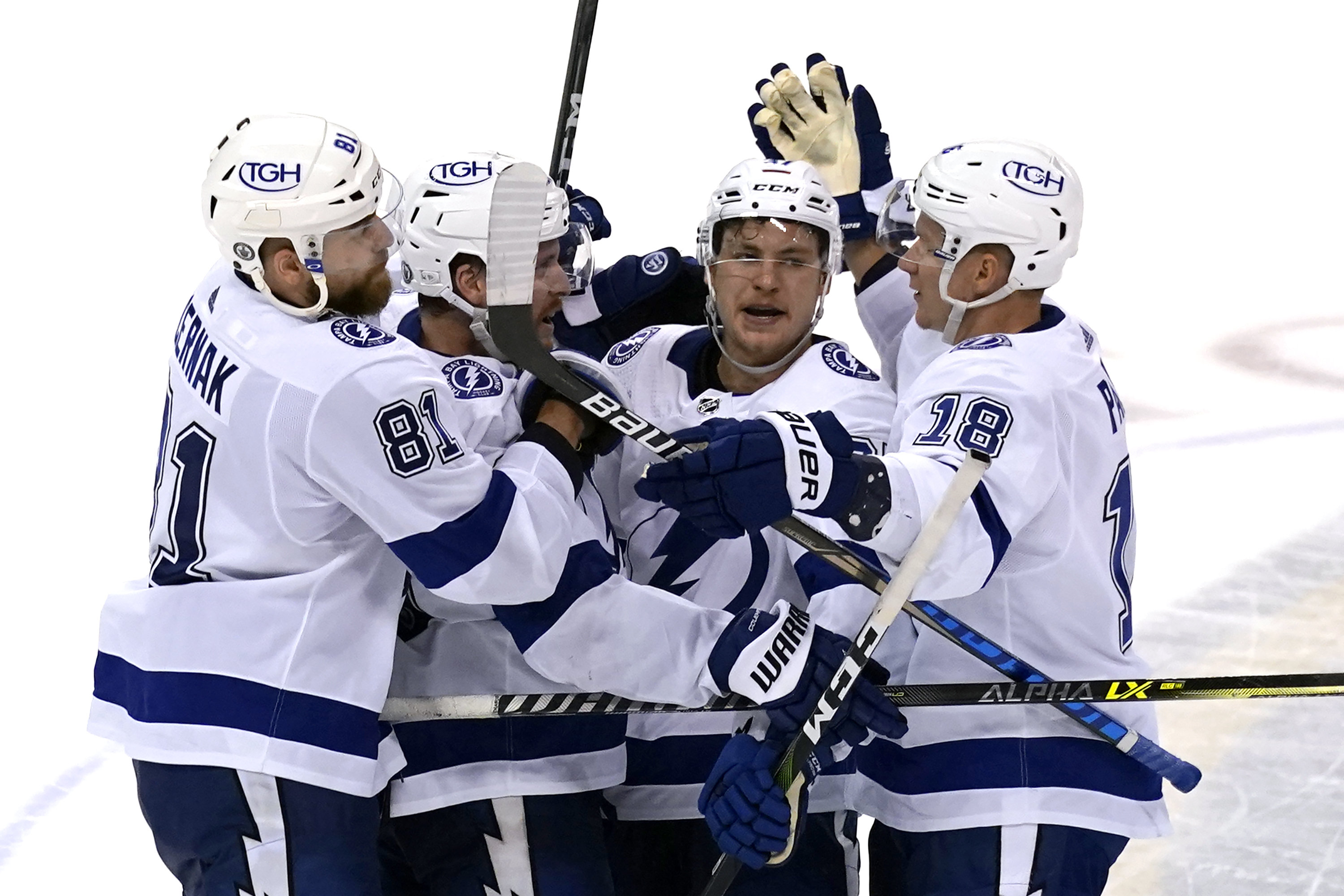 Lightning beat Panthers to take 2-0 series lead