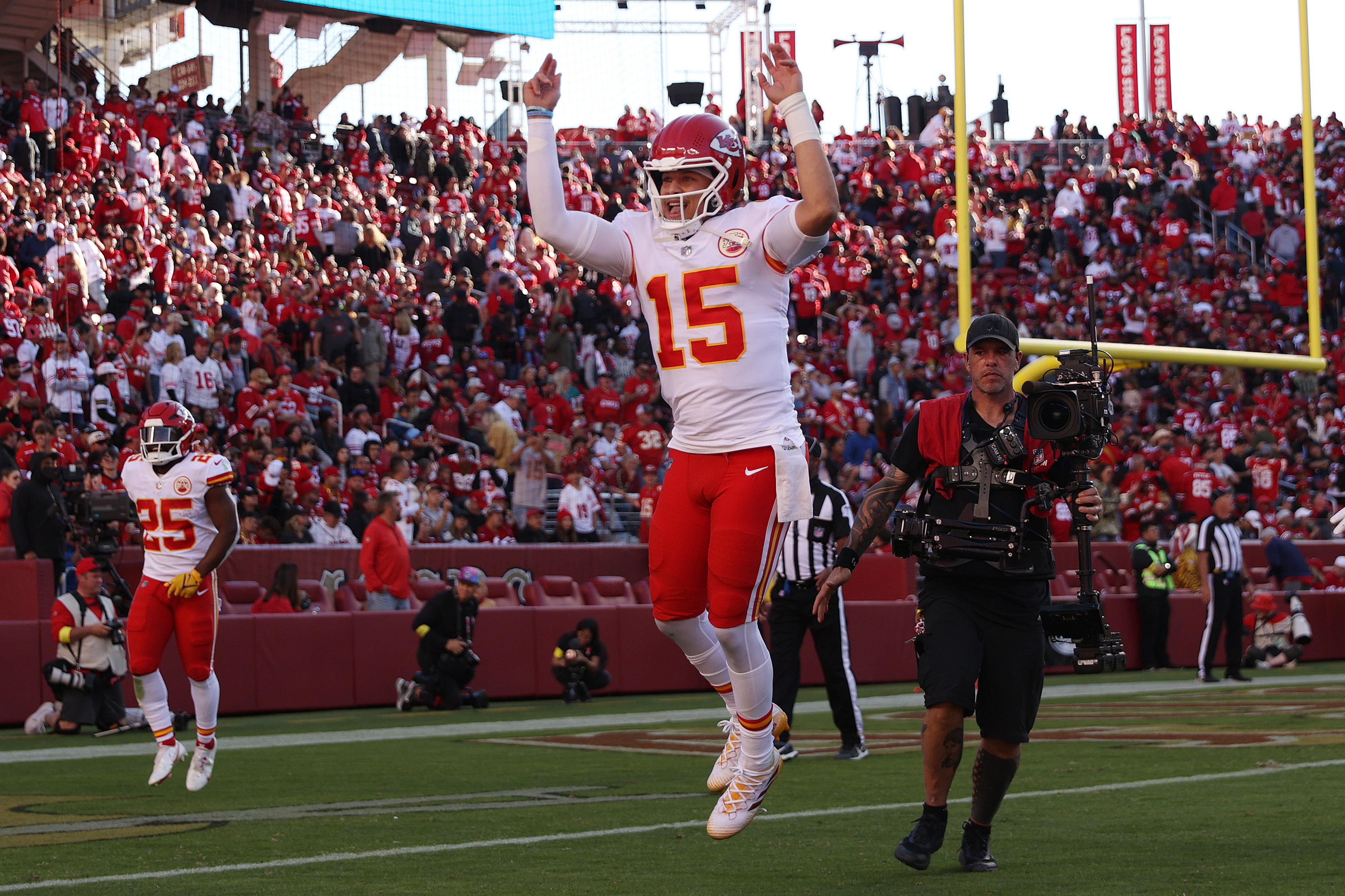 Is Patrick Mahomes better than Jimmy Garoppolo? George Kittle had