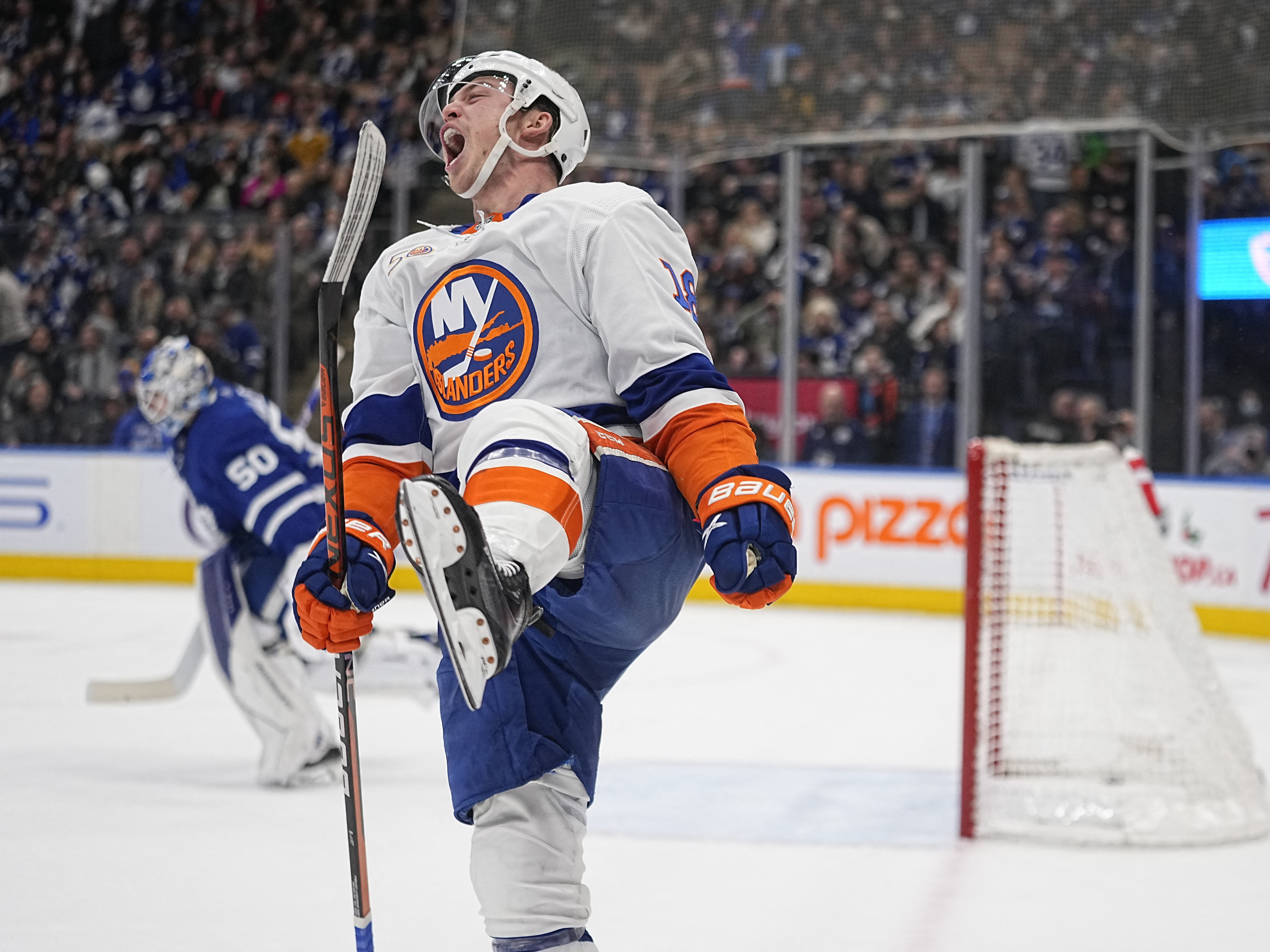 New York Islanders Re-Sign Anthony Beauvillier