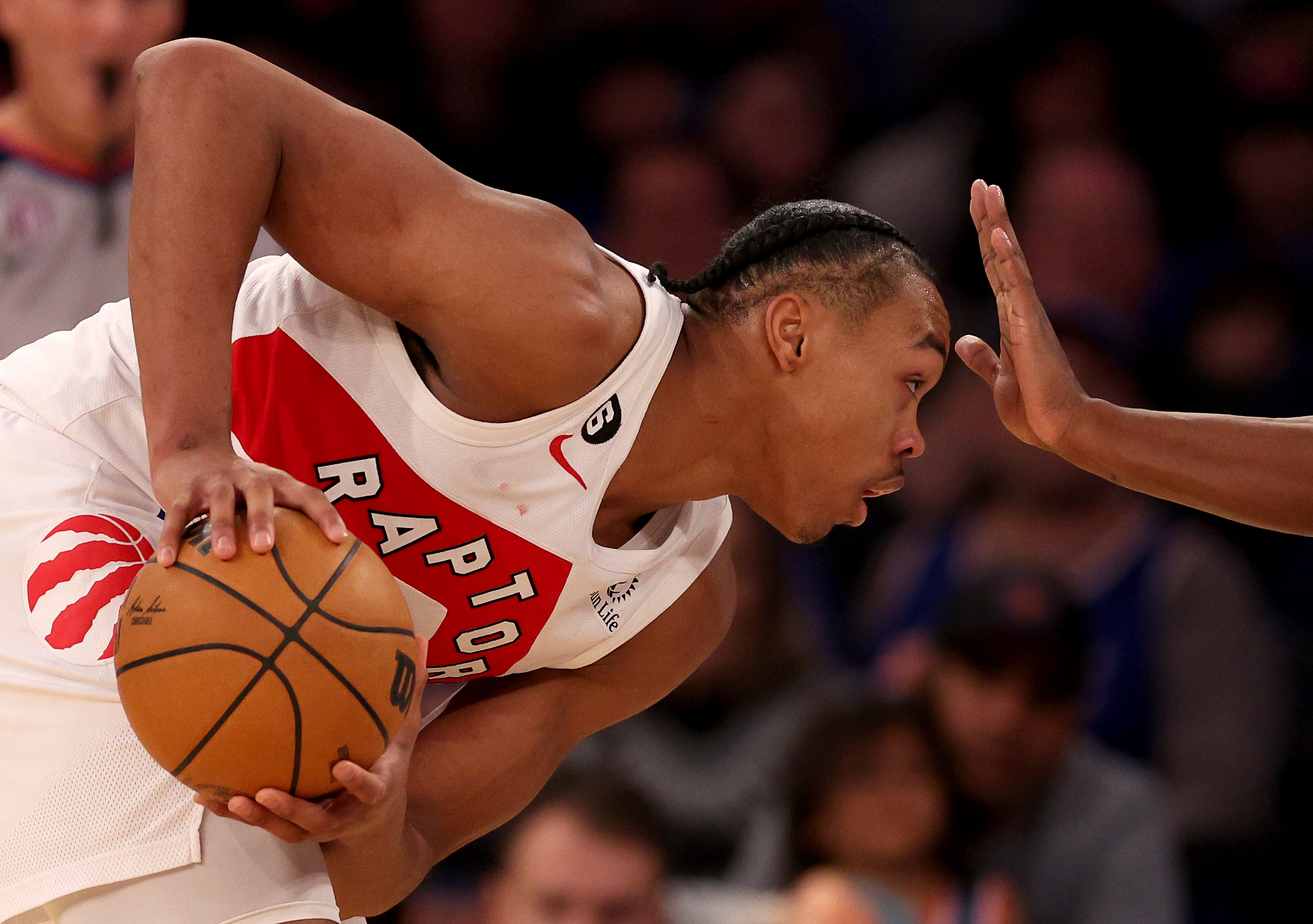 RJ Barrett dunk sends Knicks-Raptors game to overtime