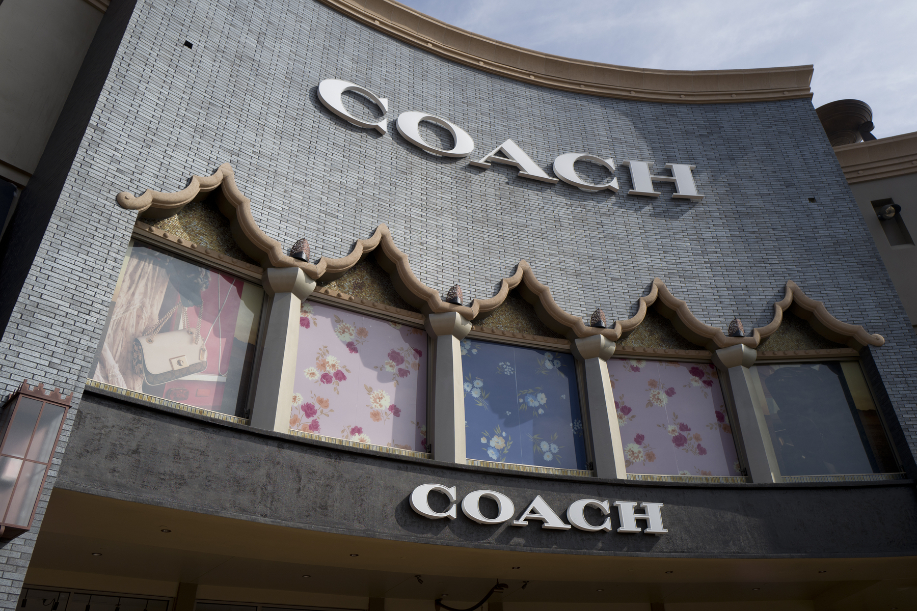 Owners of luxury brand Coach, Tapestry, purchase parent company of Michael  Kors, Jimmy Choo and Versace in US$8.5 billion deal, News