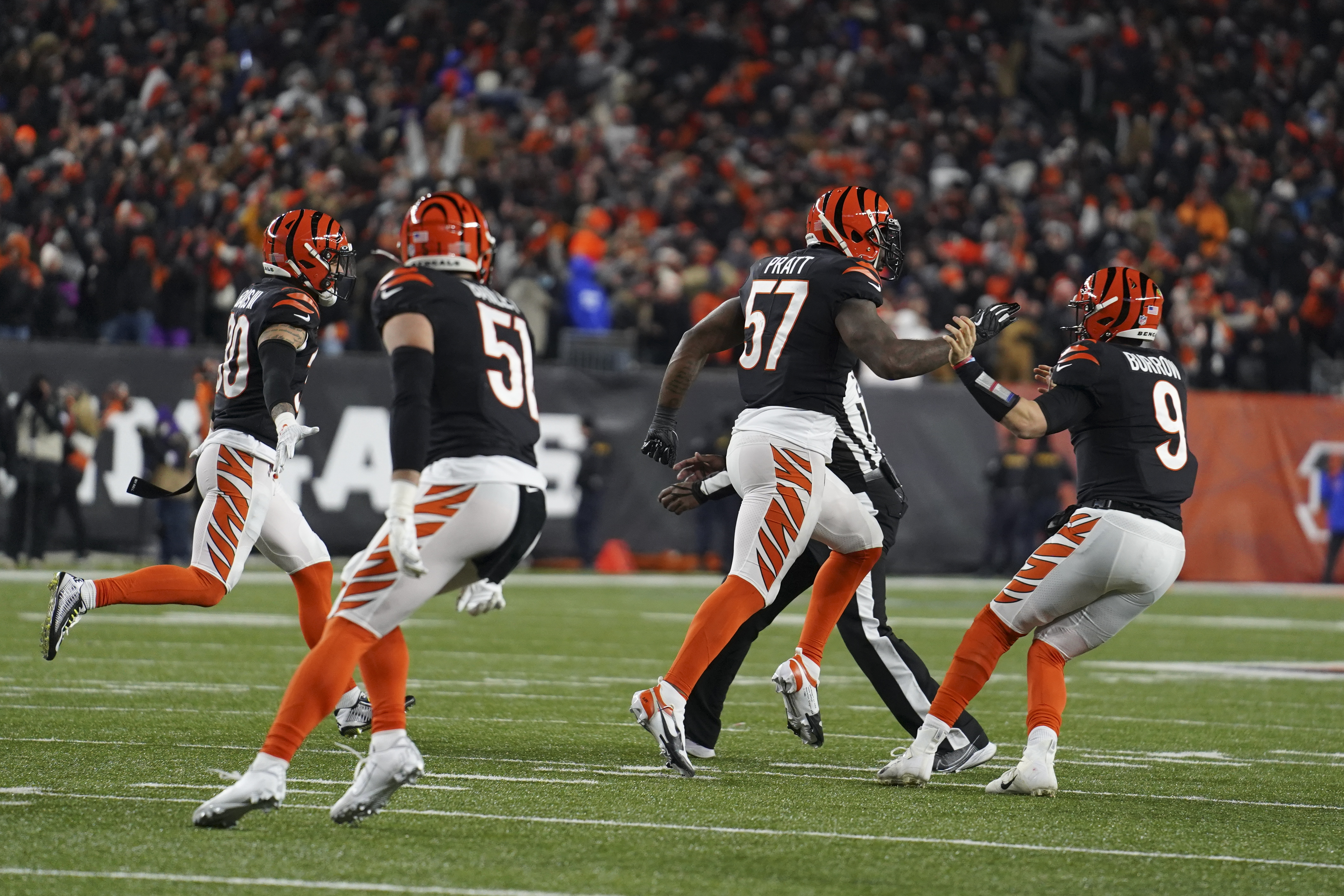 Bengals Hold On, Finally Win In Playoffs, 26-19 Over Raiders