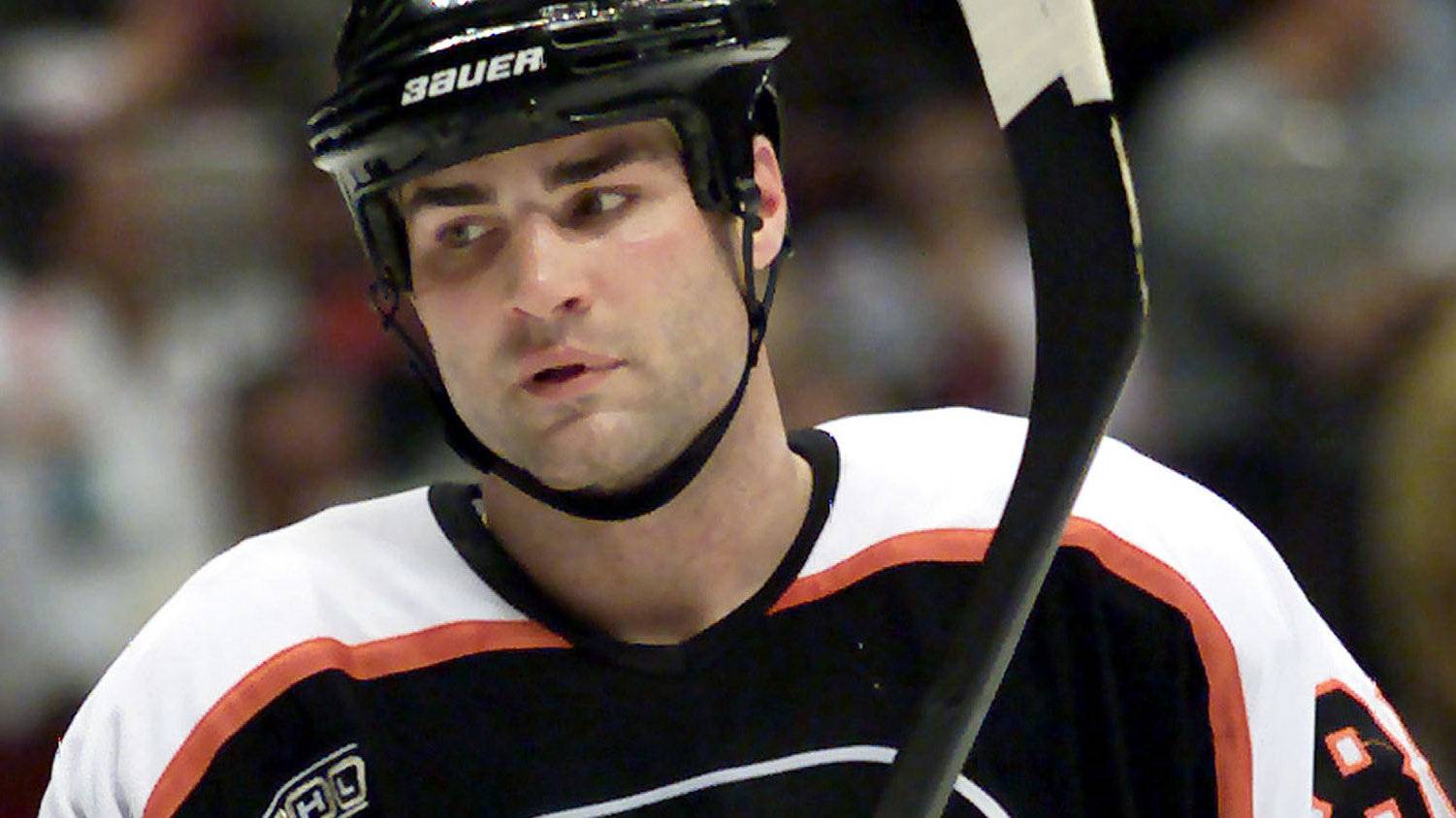 Timing was off when Eric Lindros signed with Maple Leafs