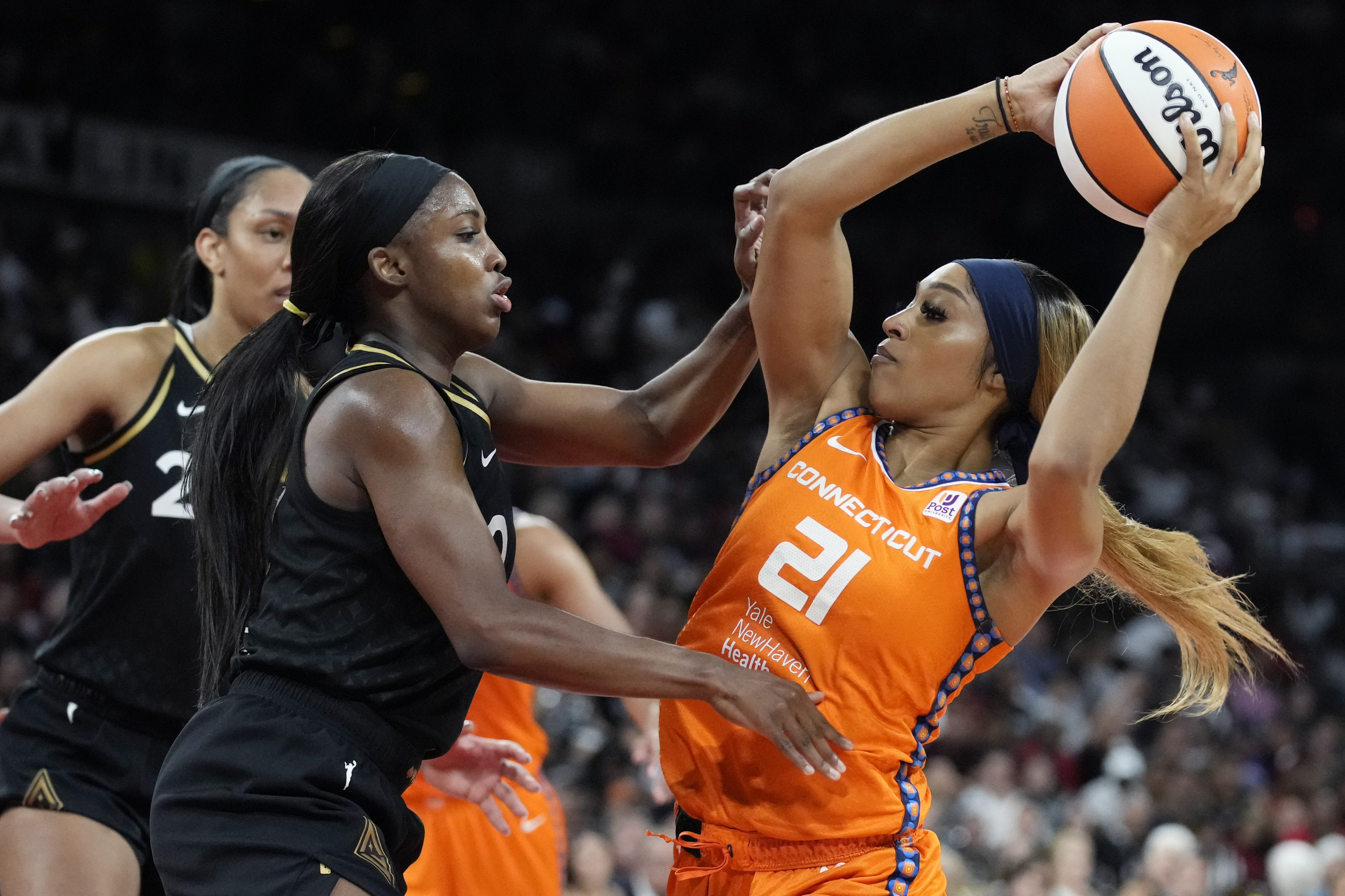 Las Vegas Aces Defeat Connecticut Sun to Win First WNBA Championship