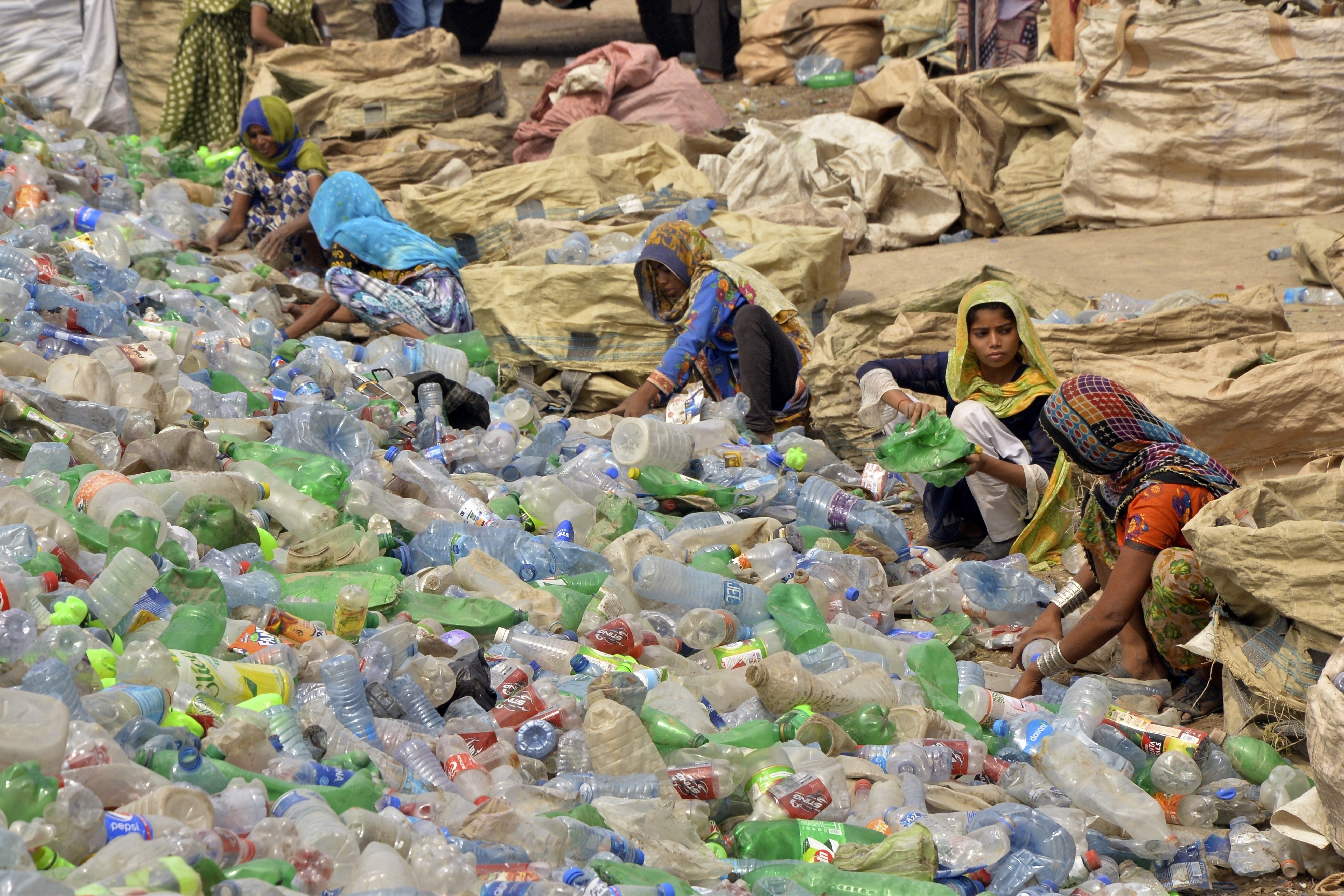 Nations gather in Kenya to hammer out treaty on plastic pollution