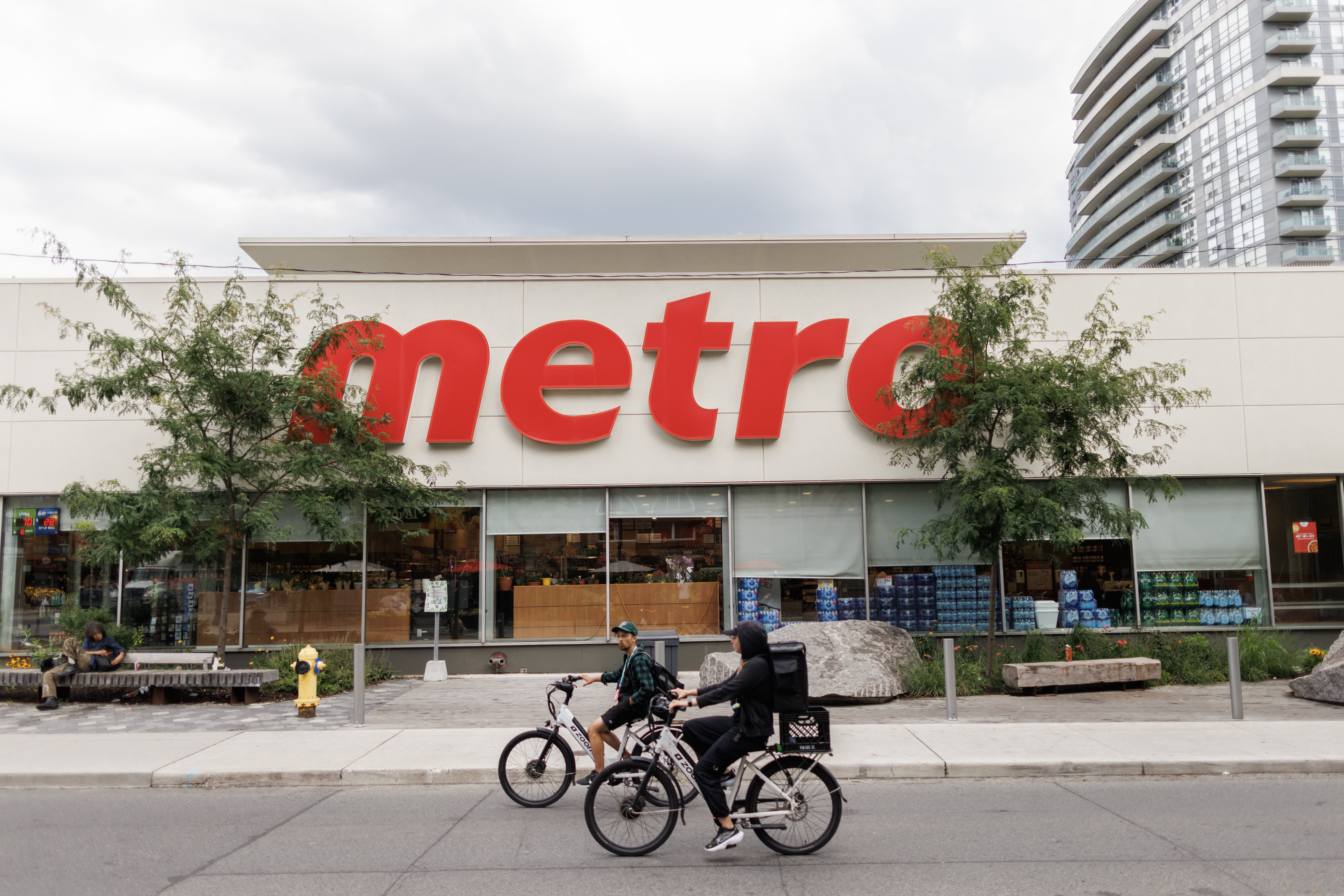 Loblaw, Sobeys, Metro and Walmart go for growth in 2018: Column