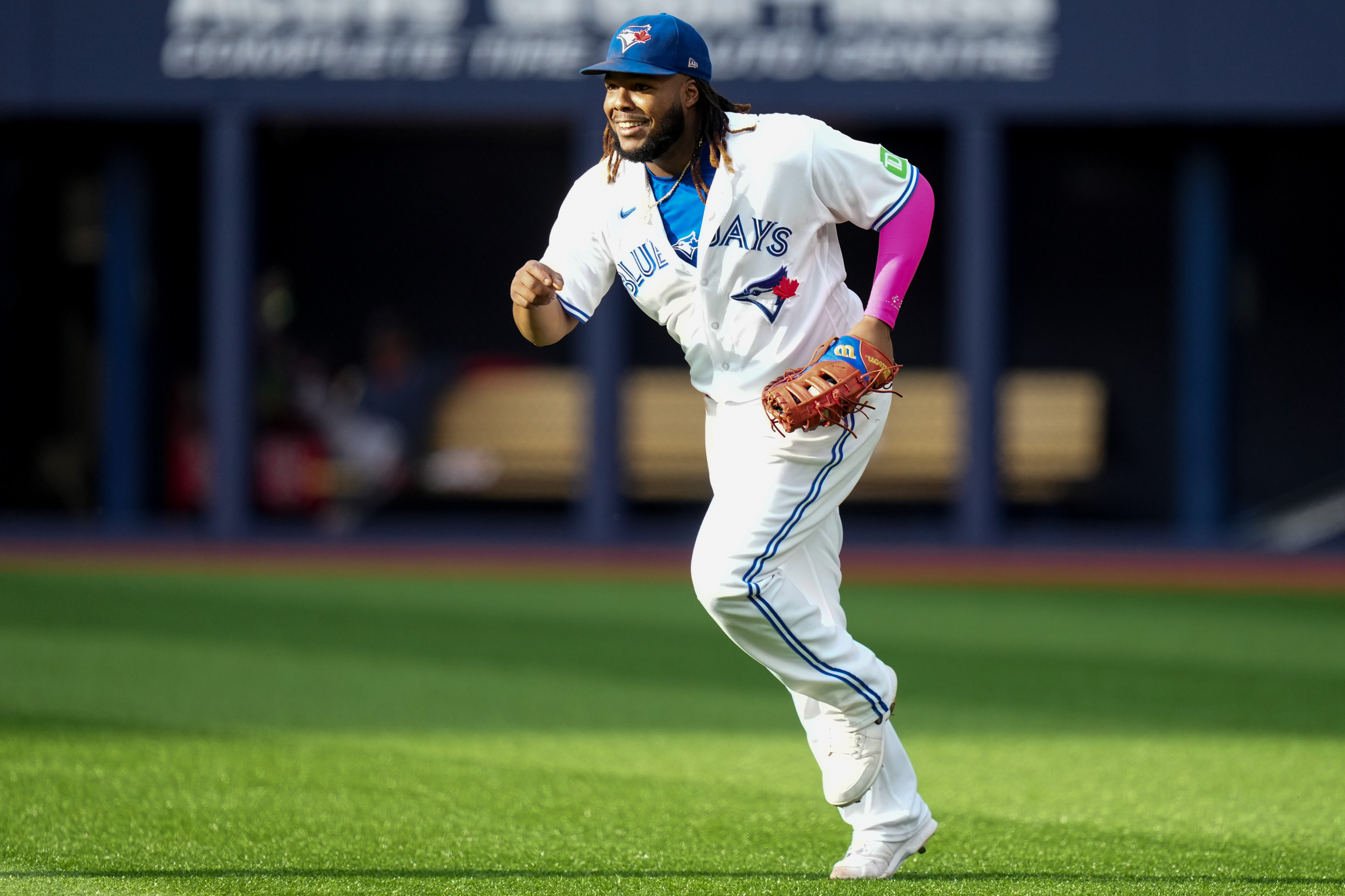 Toronto Blue Jays slugger Vladimir Guerrero Jr. day-to-day with