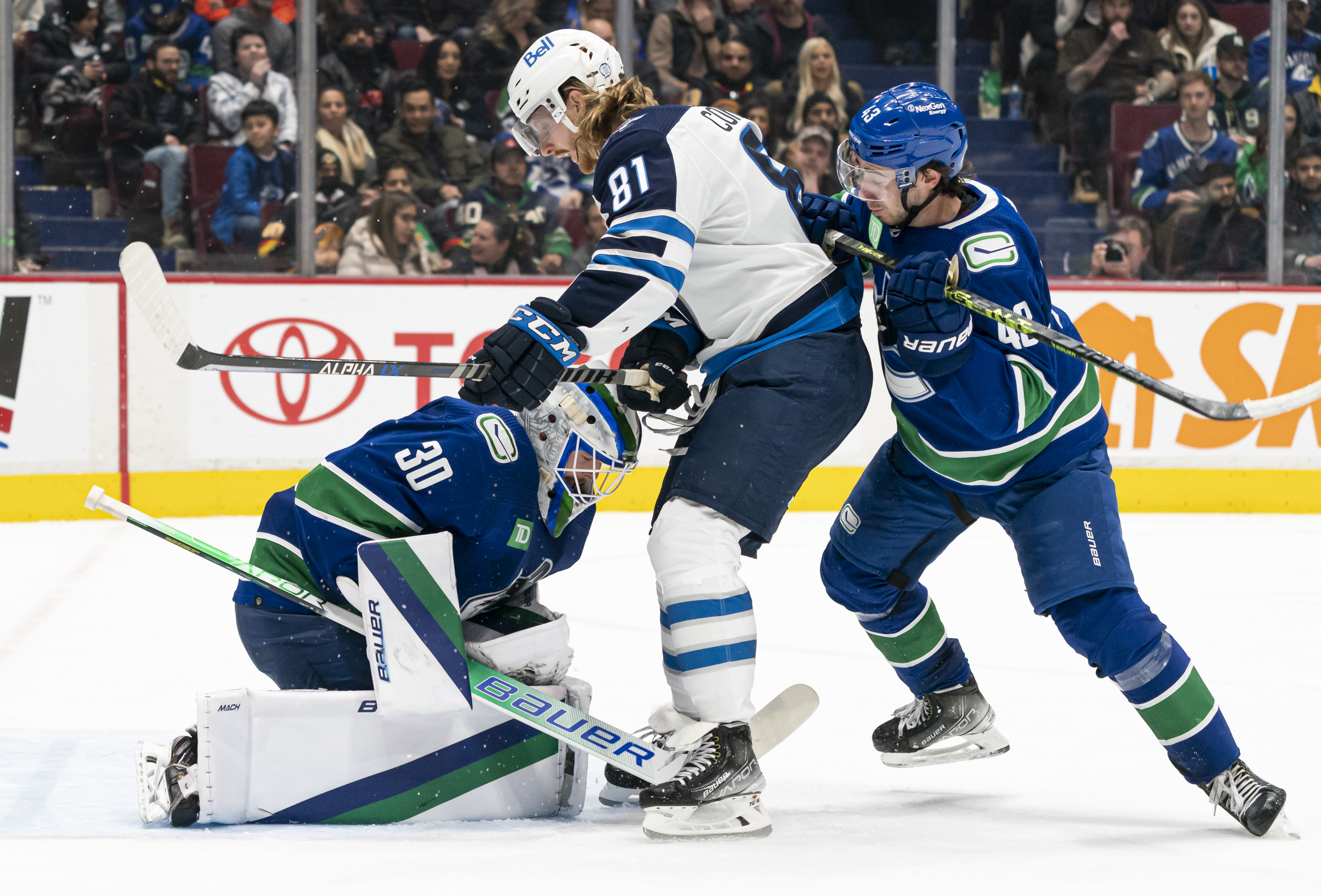 Connor extends streak, Winnipeg Jets hand Vancouver Canucks lopsided 5-1  loss - The Globe and Mail