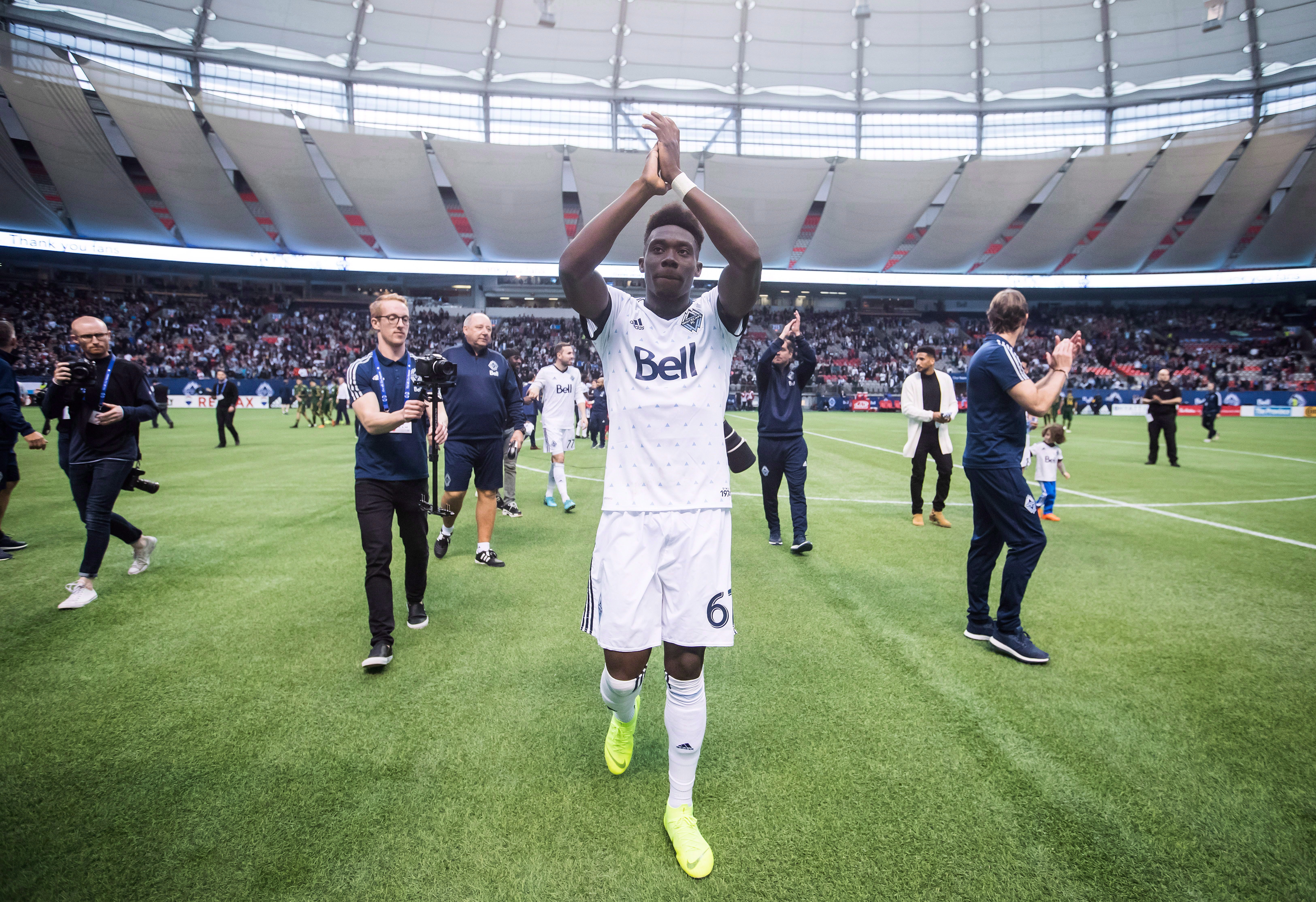 Alphonso Davies named Canada Soccer player of the year after