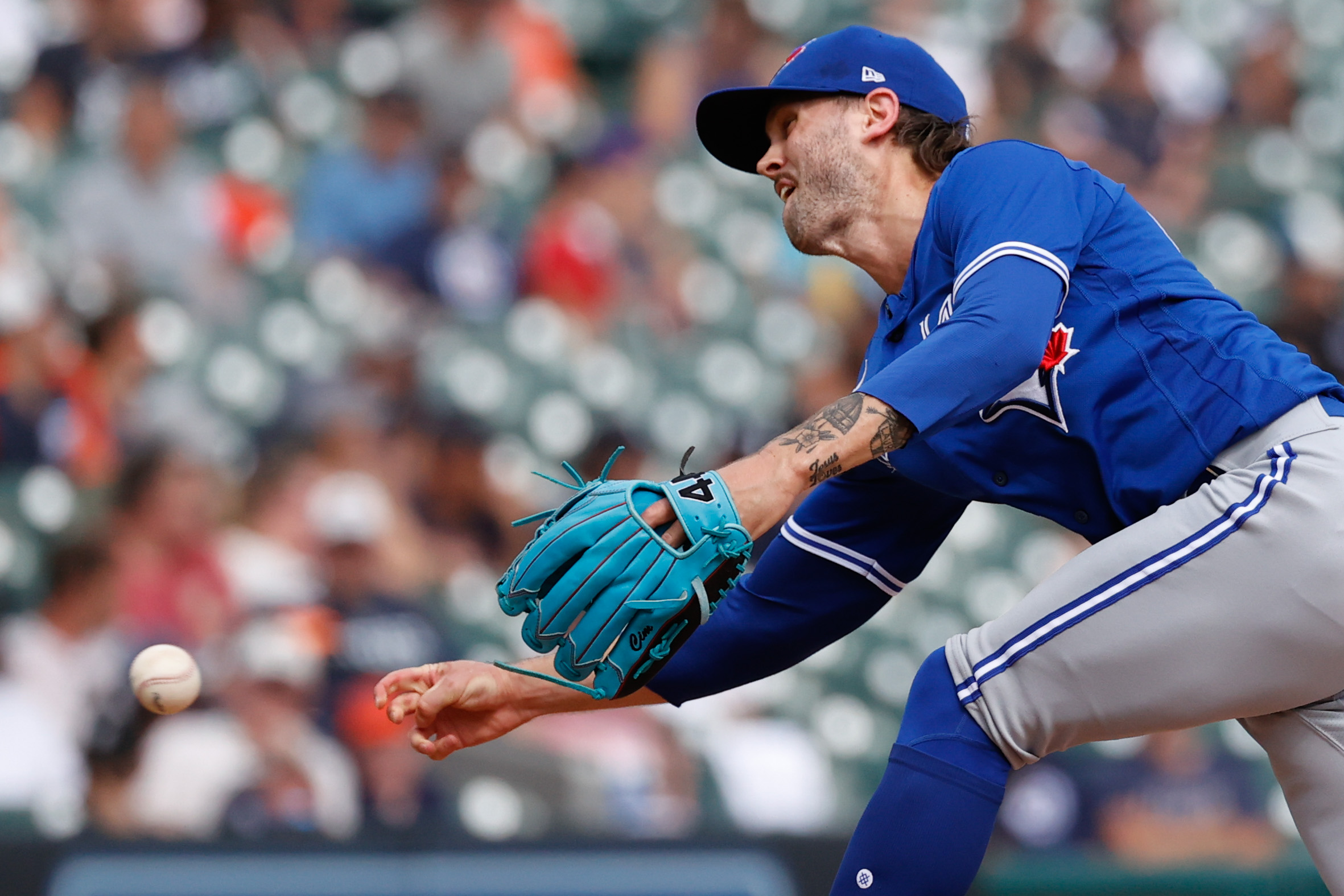 2 Jays homers enough for Berríos in 2-1 win over Tigers