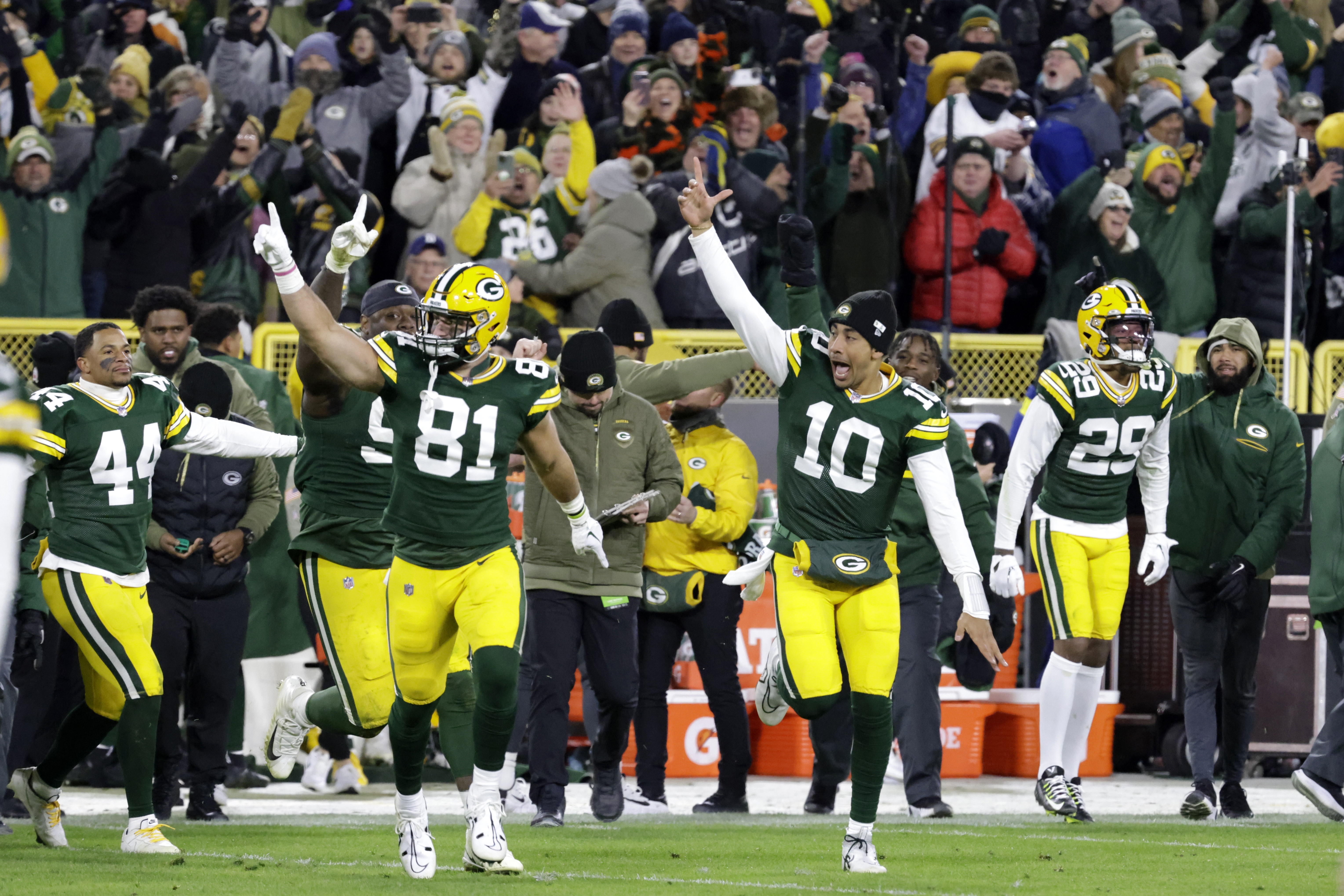 NFL Week 10: Packers snap five-game skid with comeback over Cowboys - The  Globe and Mail
