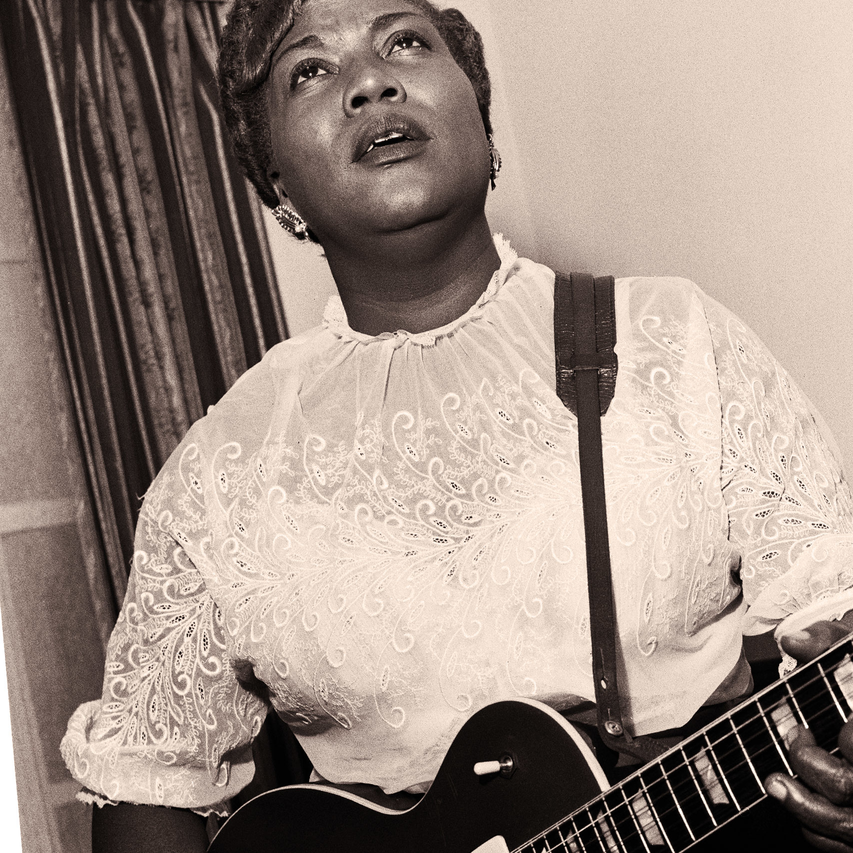 Sister Rosetta Tharpe: The Forgotten Mother of Rock-and-Roll
