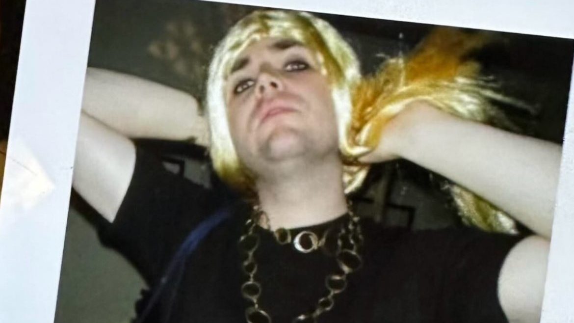 jd vance cross dressing SGN:: Vance: Is there more to his anti-LGBTQ+ policies than meets the eye? #GeorgeSantos is defending J.D. Vance