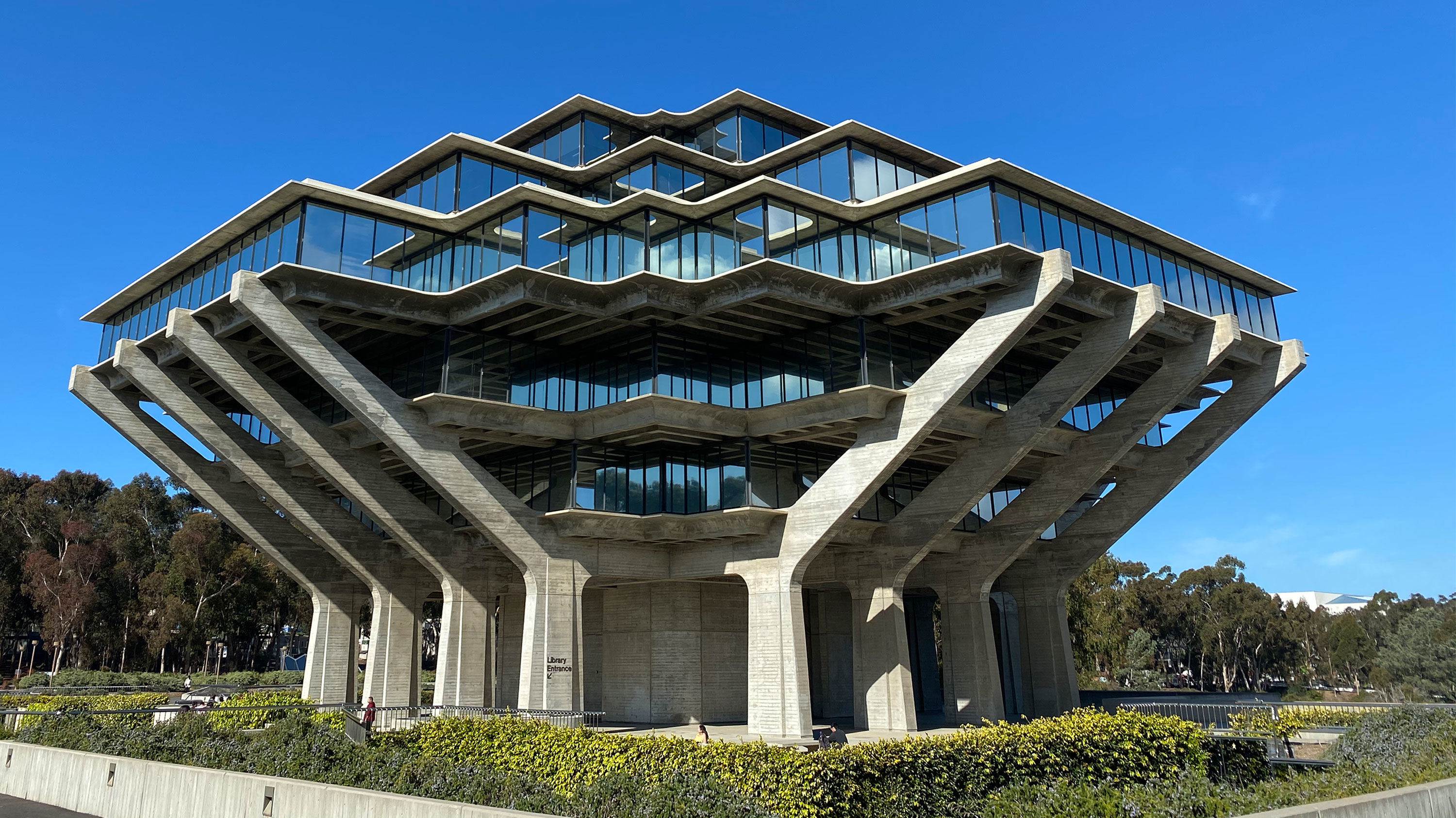 Geisel Library and the Forgotten Star Architect Behind Its Fantastical  Design