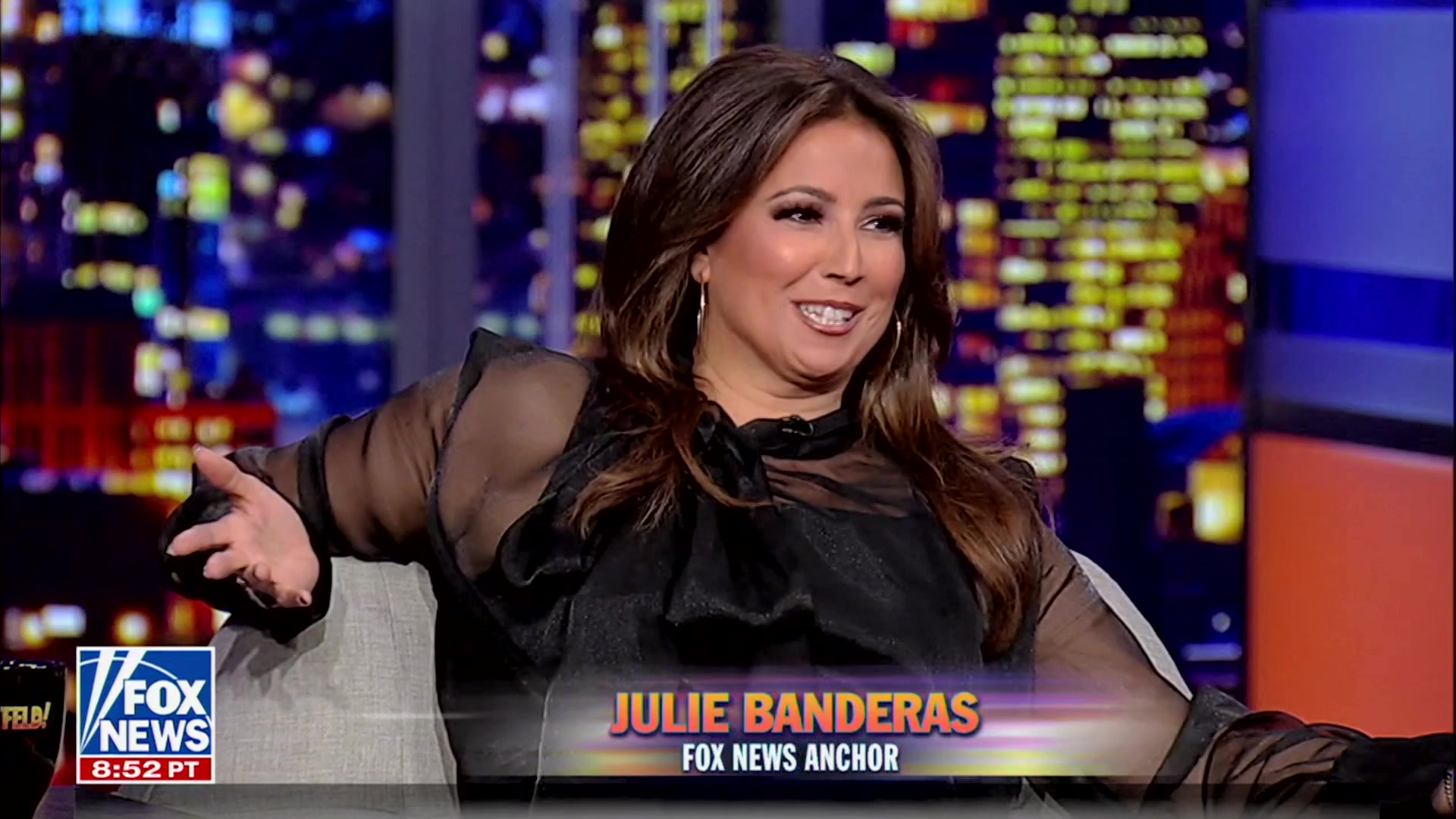 Fox News Anchor Julie Banderas Announces Divorce During Valentine's Day  Segment