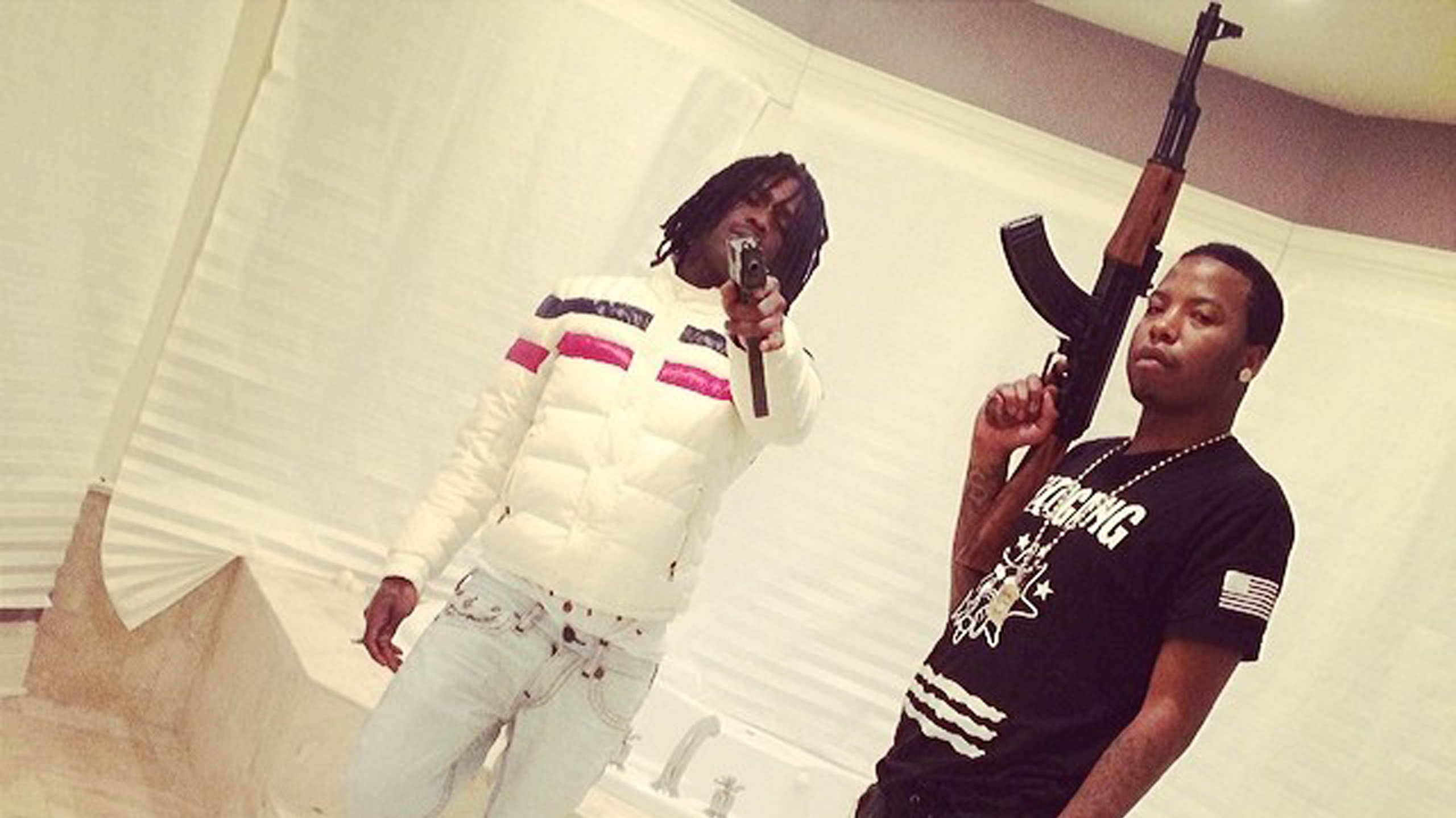 chiefkeef着用 fuckthisindustry SWAG ビックポニー Chief Keef: The Insta-Obscene Neighbor from Hell
