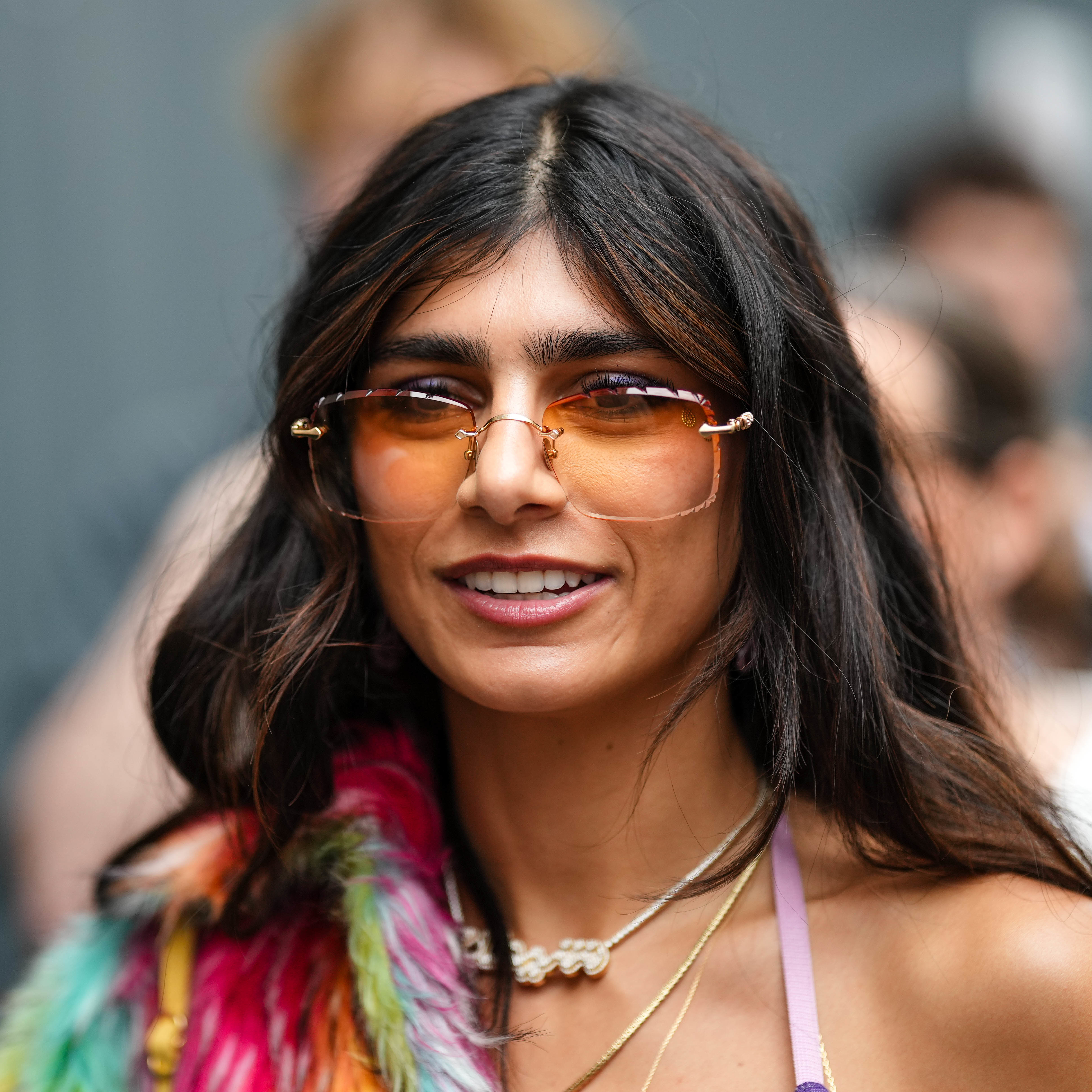 Mia Khalifa Shares Video of Woman Confronting Her Over Israel