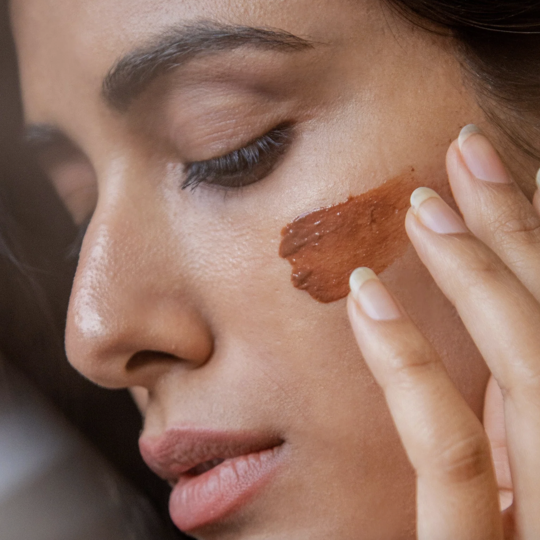 Love Indus Detox Mask Removes Peach Fuzz and Facial Hair
